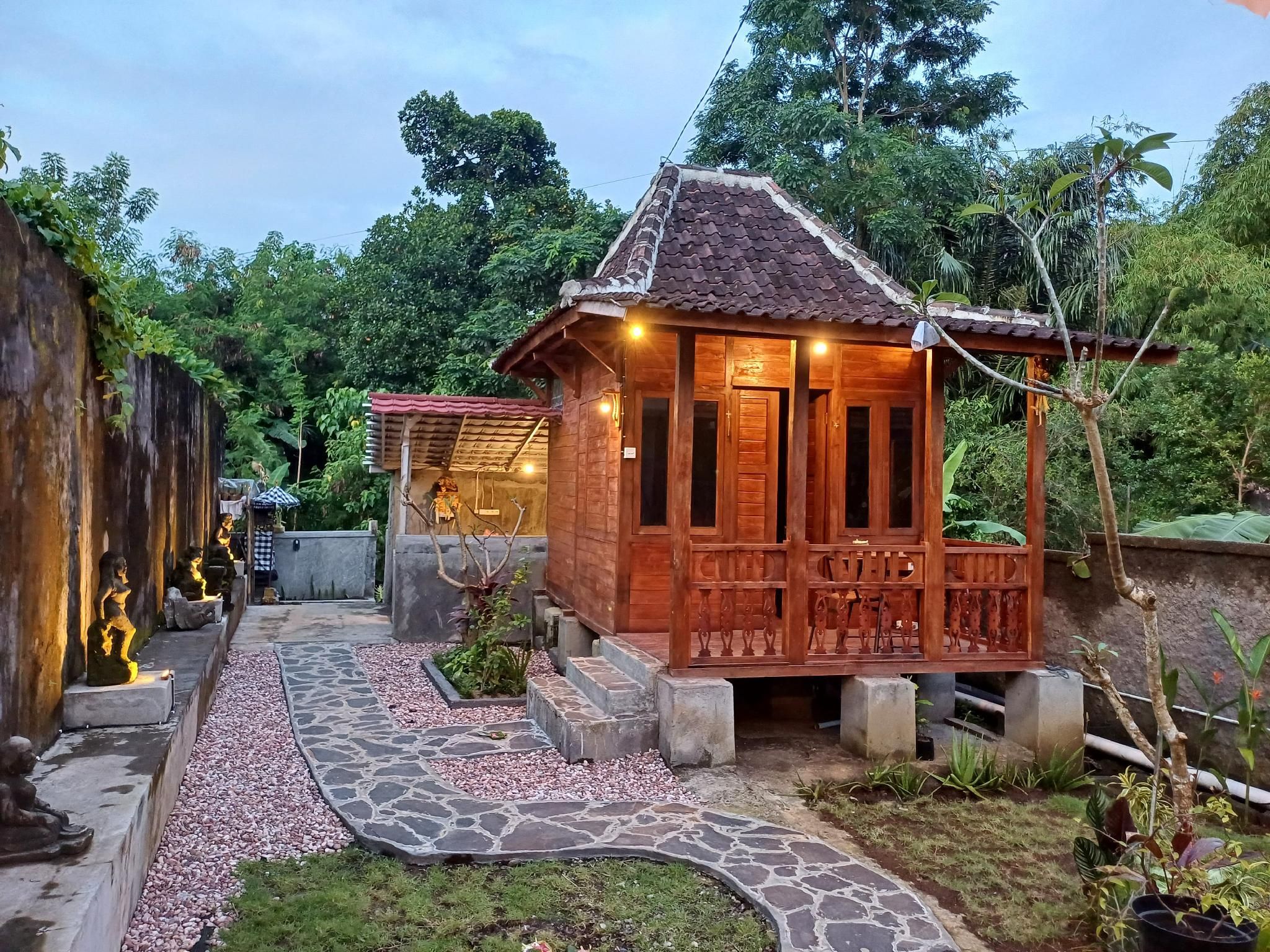 Mondok Dini