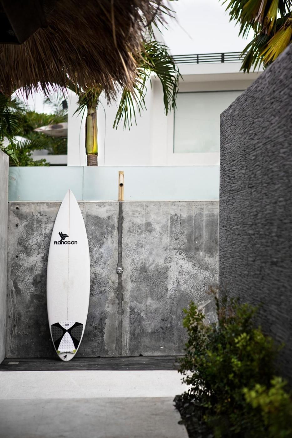 Surflodge Limasan Bali