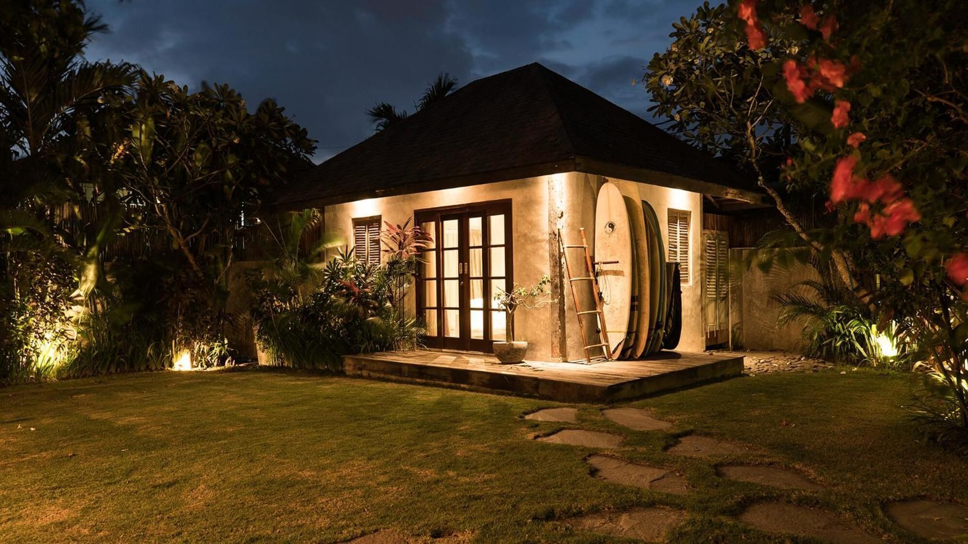 Surflodge Limasan Bali