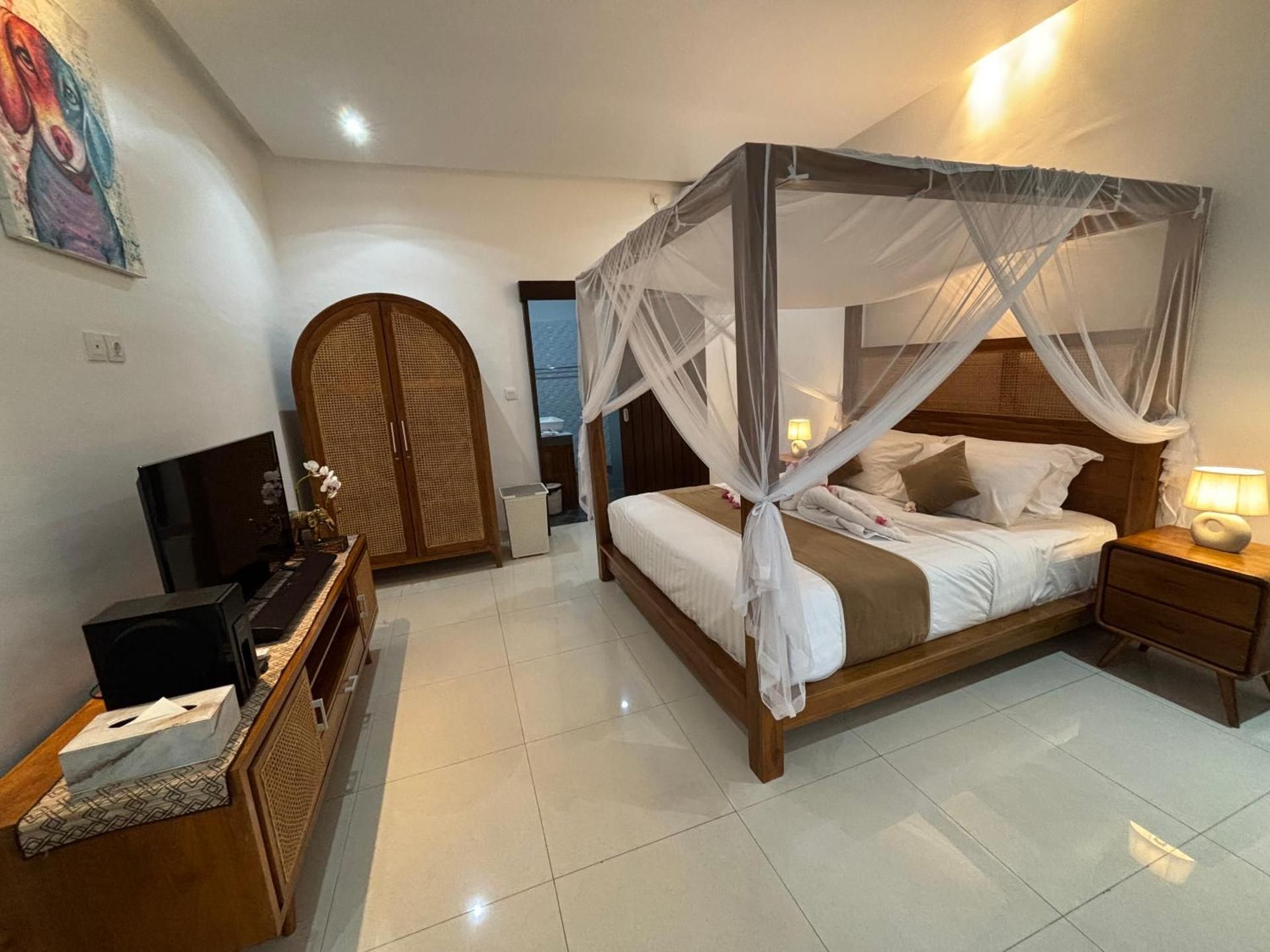 King Room with Pool View