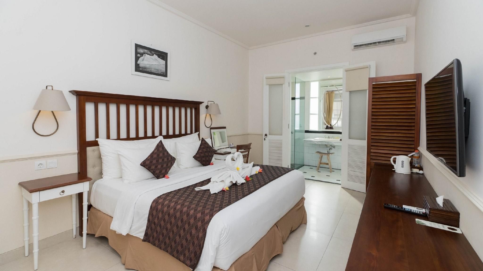 Deluxe Double or Twin Room