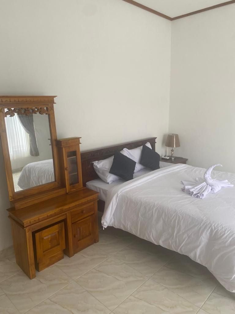 Double Room with Shared Toilet