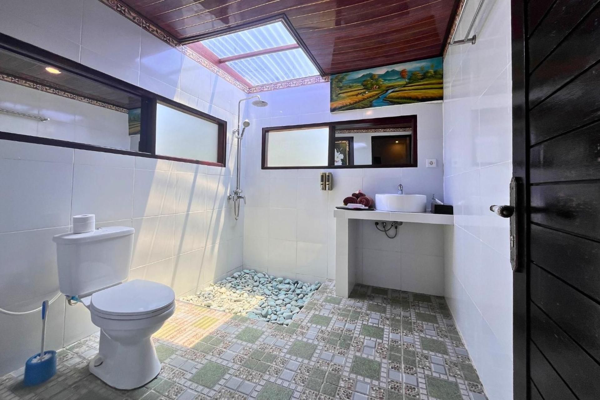 Villa with Garden View