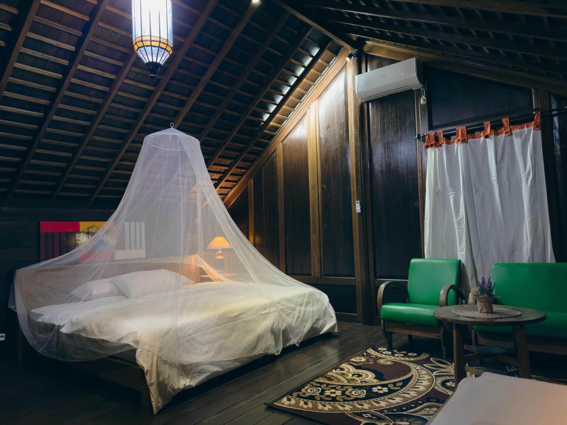Deluxe Double or Twin Room with Mountain View