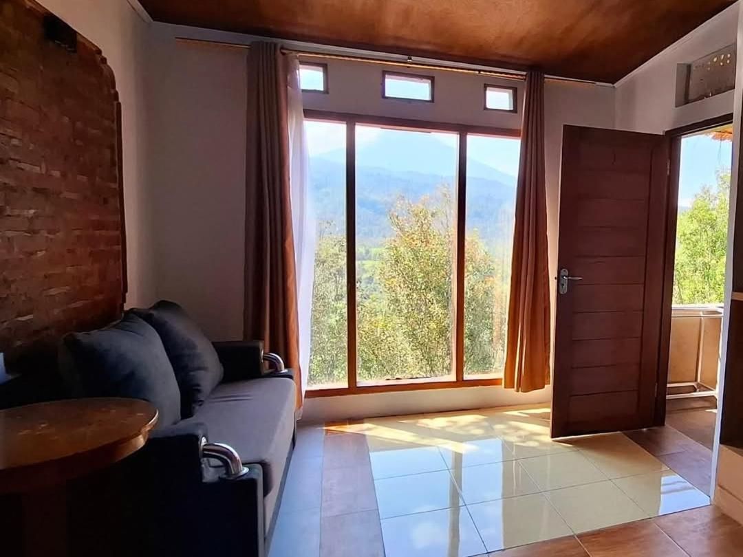 Family Room with Mountain View