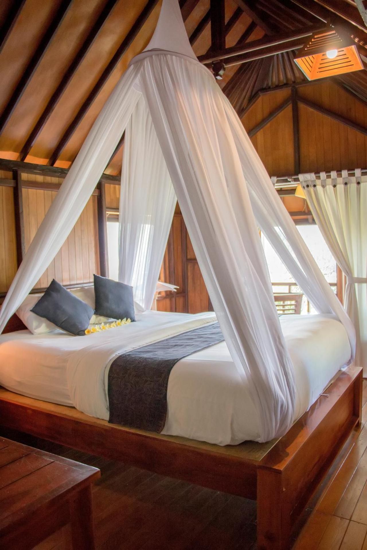 One-Bedroom Bungalow