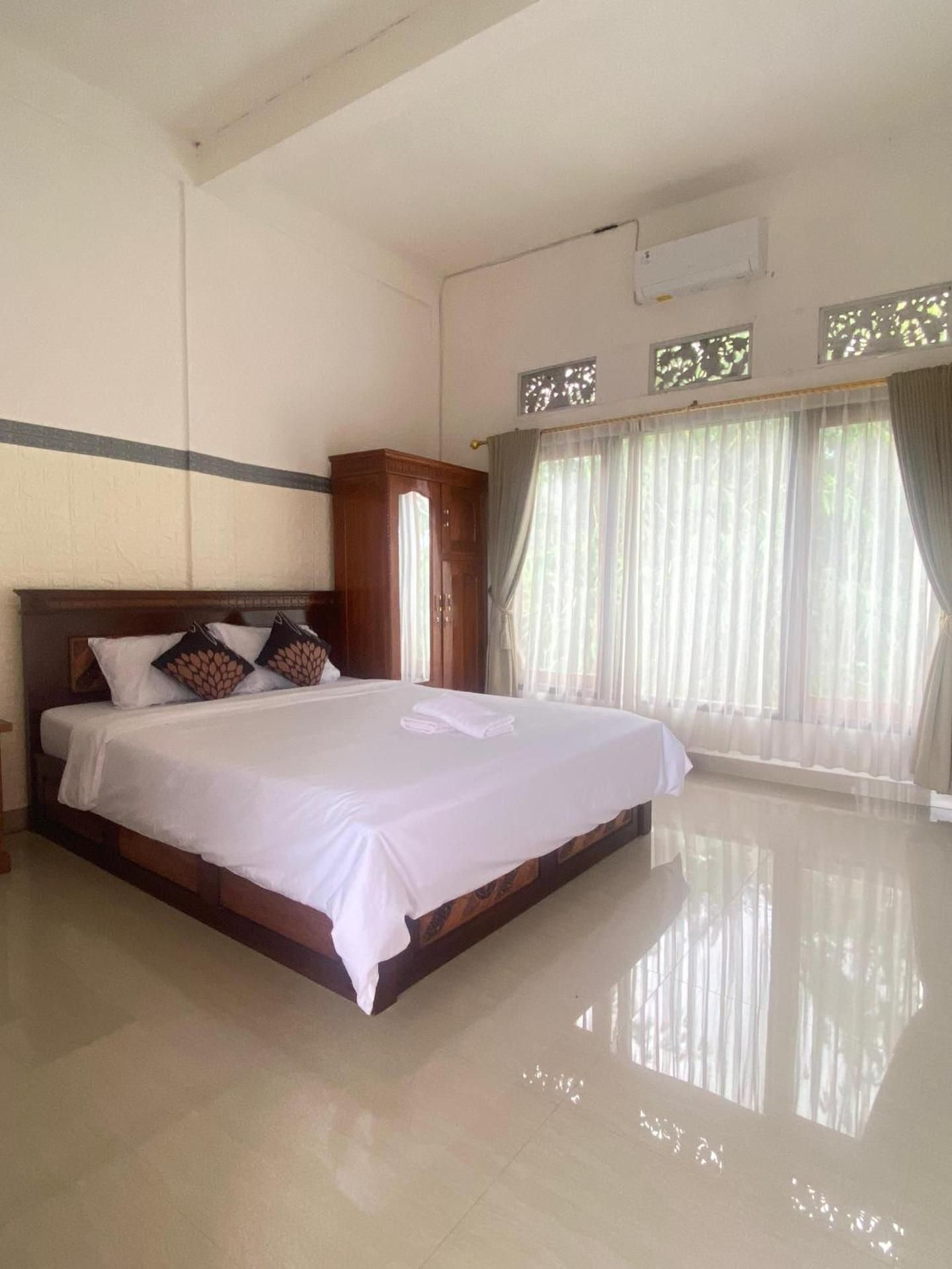 Deluxe Home