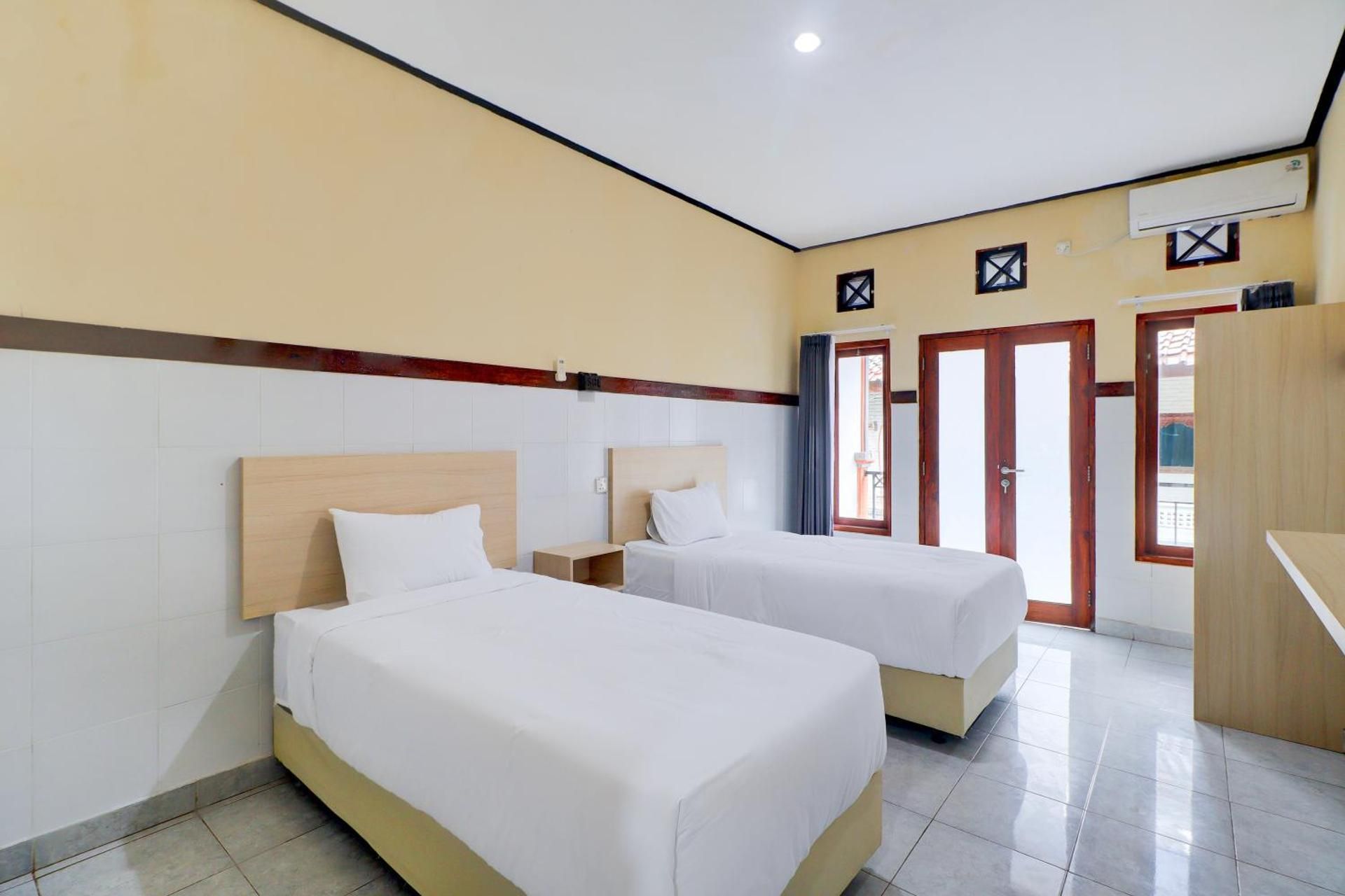 Economy Twin Room