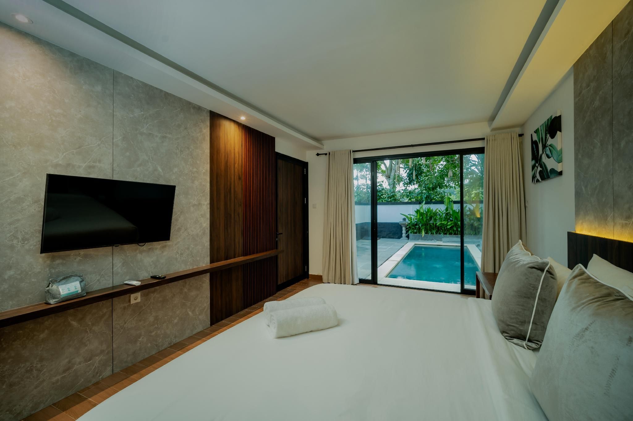 Grand Pool Villa