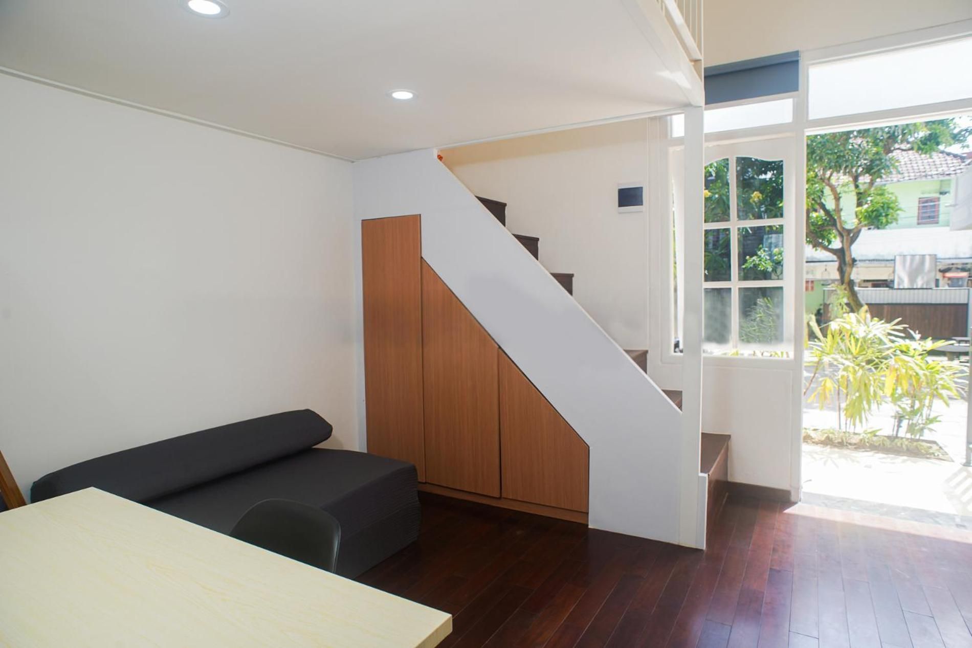 Studio - Split Level