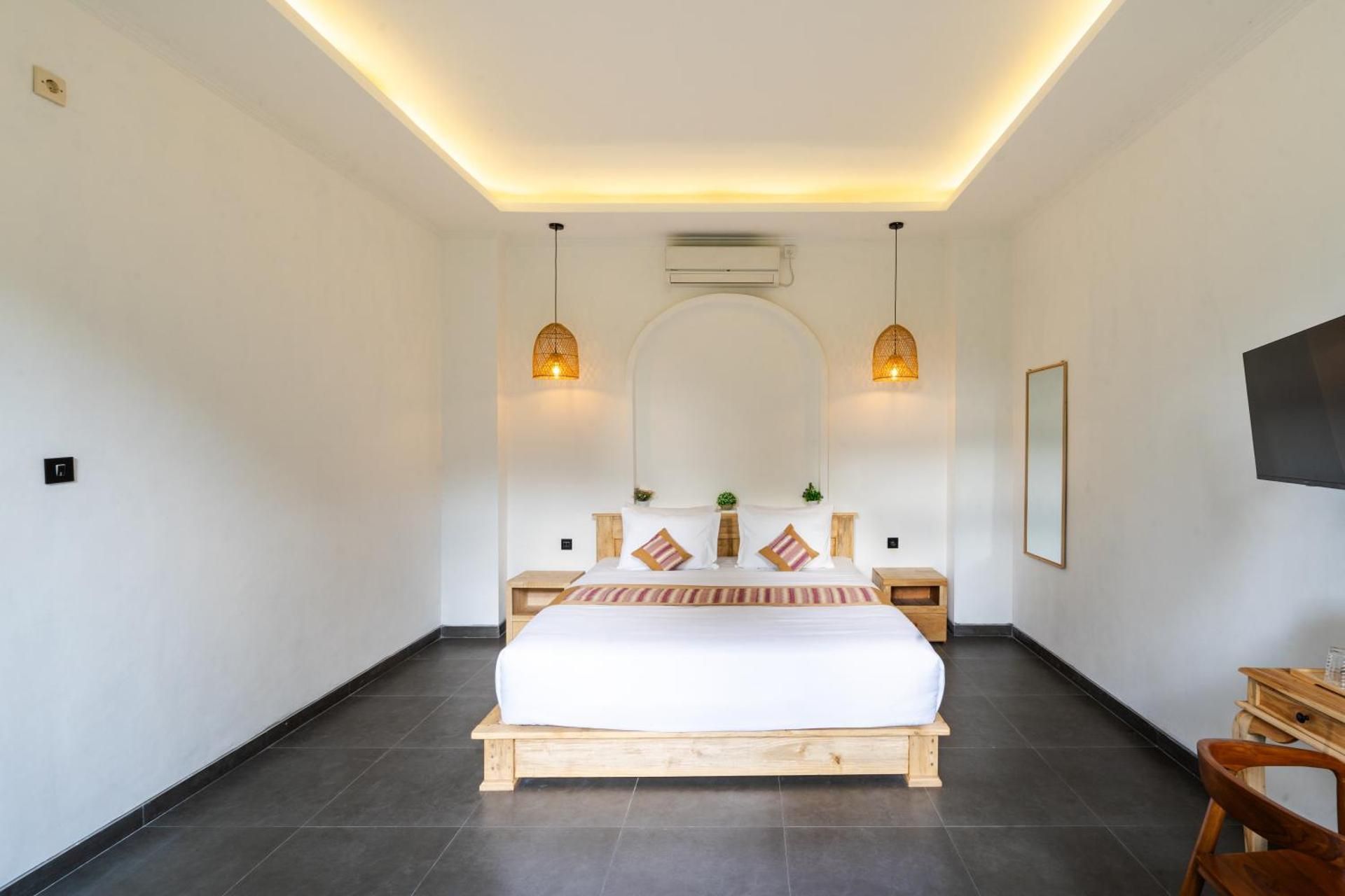 King Room with Pool View