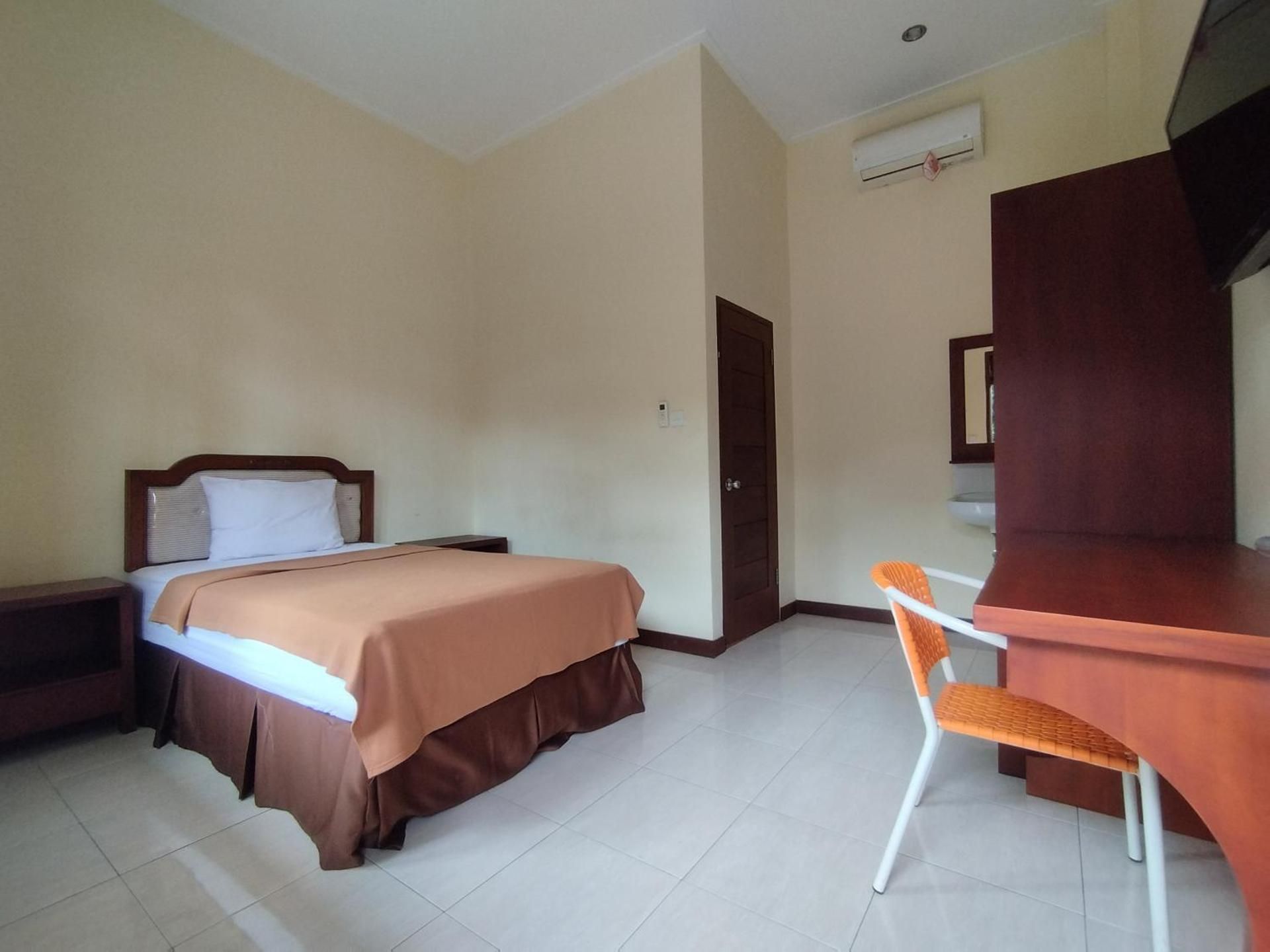 Economy Single Room