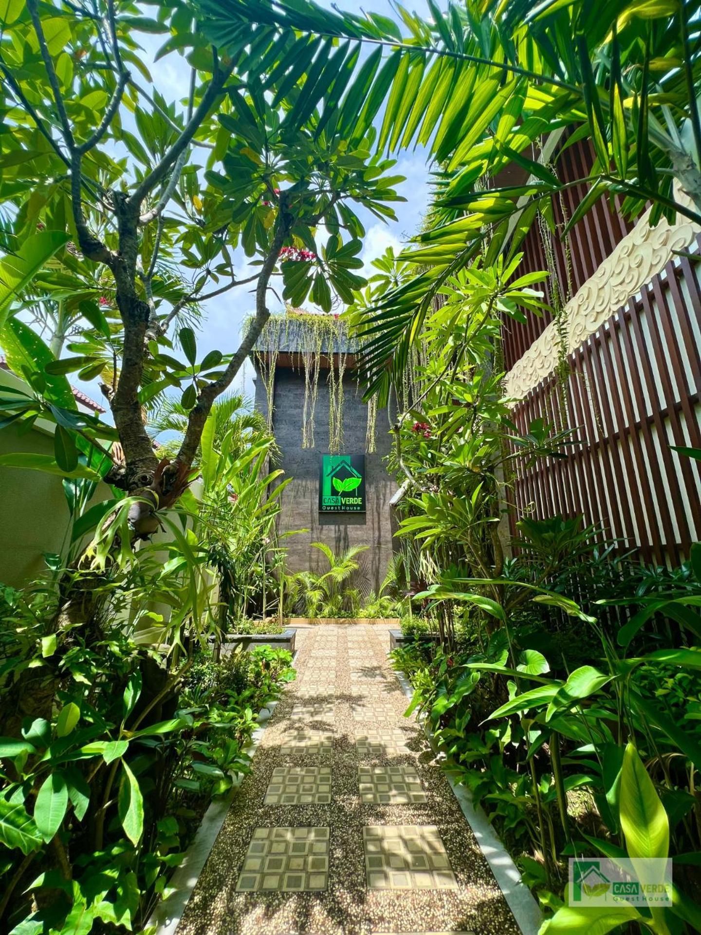 Casa Verde Guesthouse