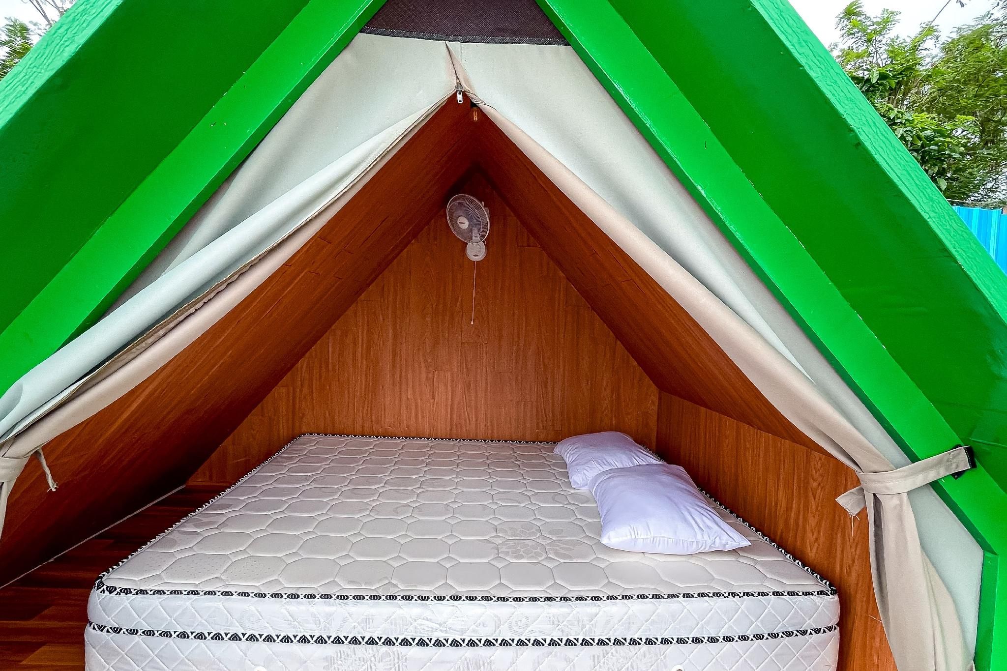 Rainbow Glamping Standard Room 2