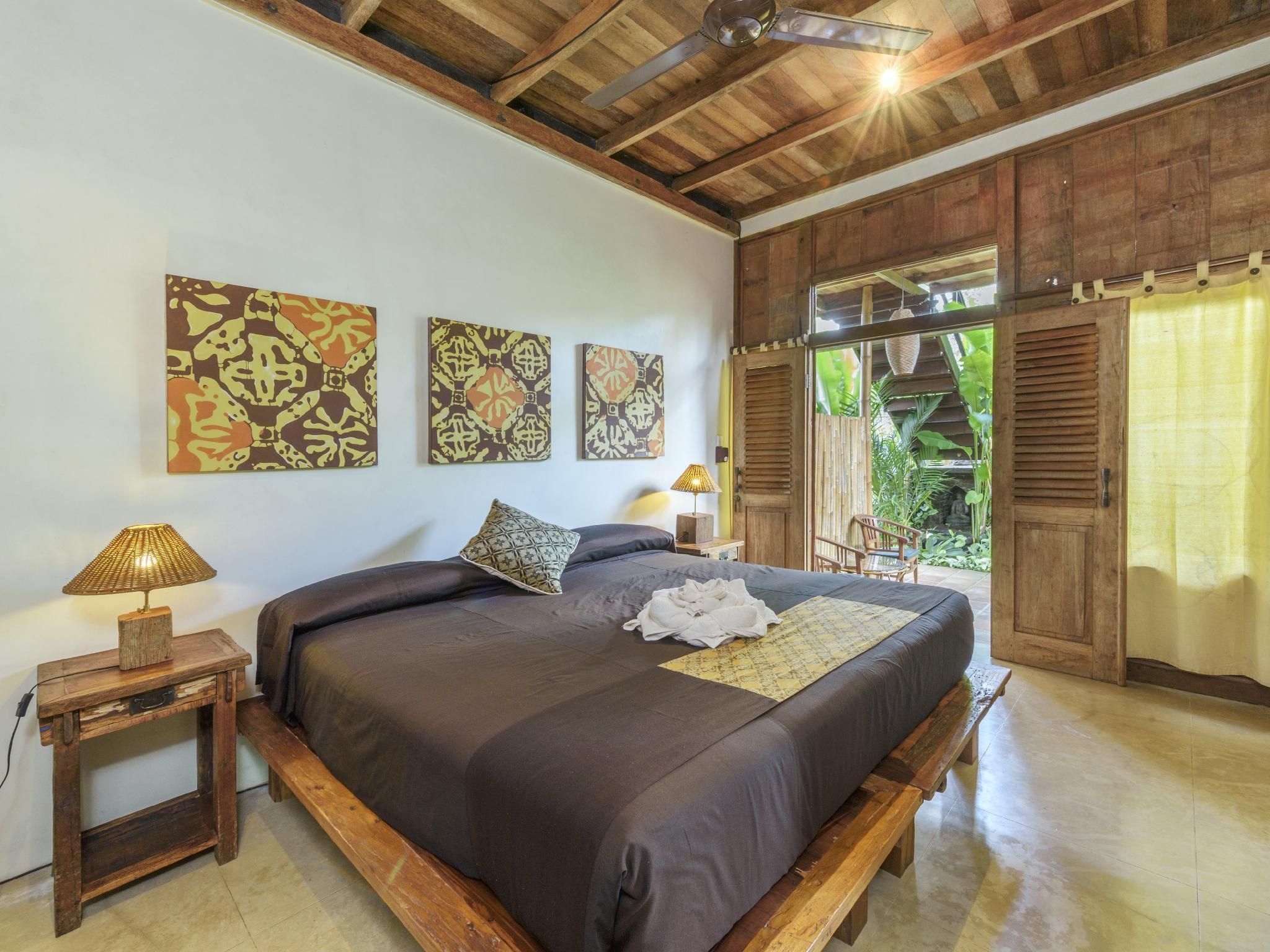 Superior Teak House Room