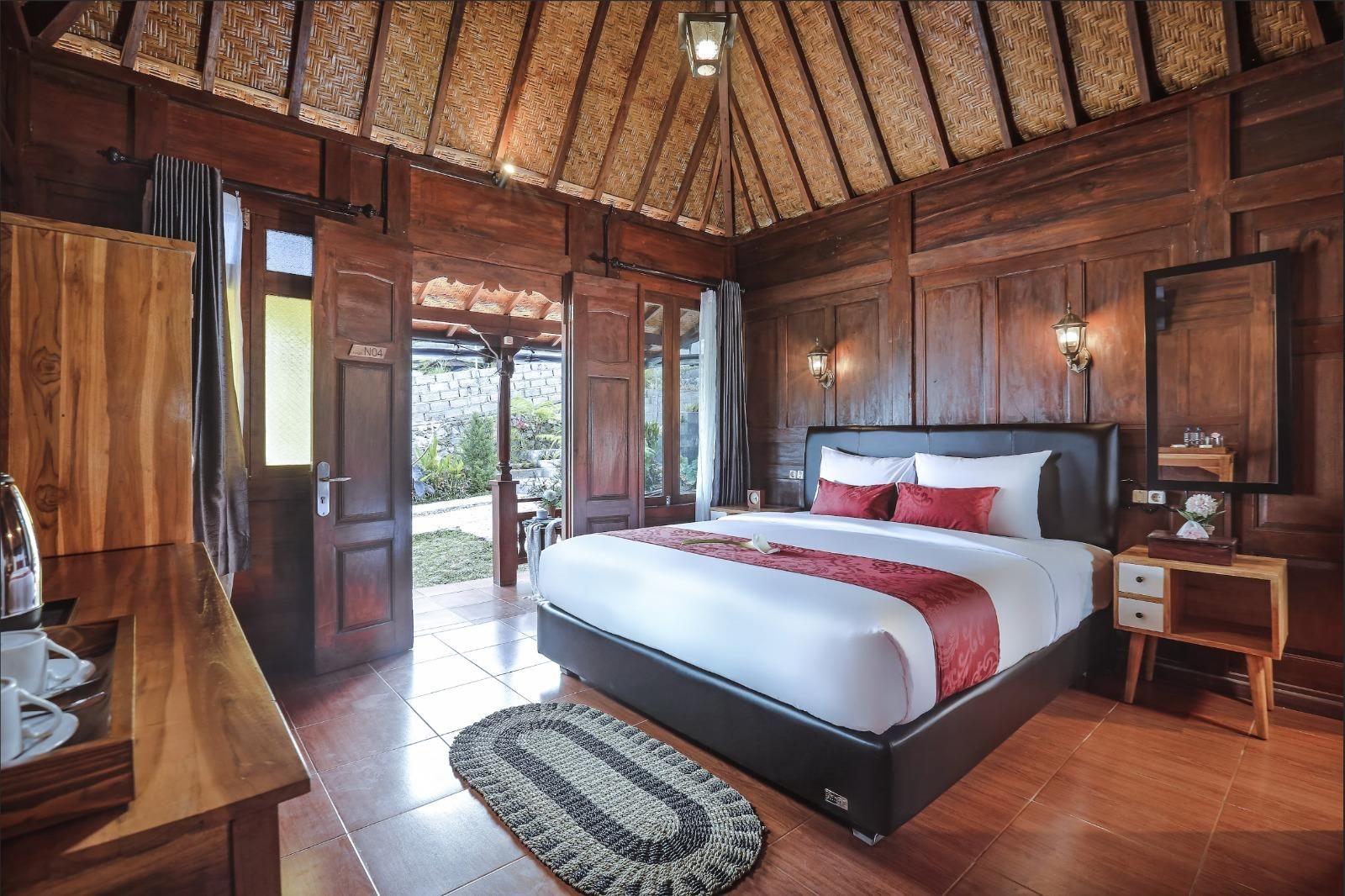Navalia Villa Bedugul Joglo Villa