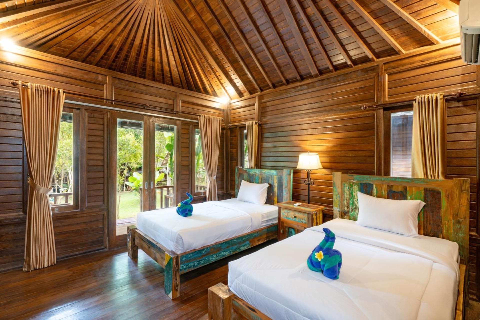 Wooden Bungalow Twin