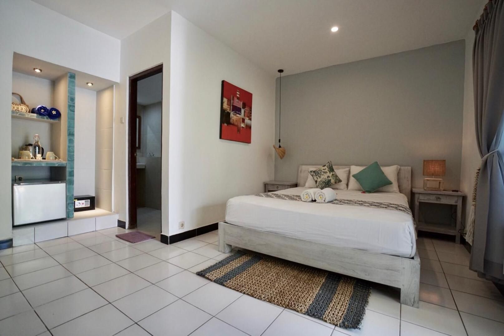 Queen Room with Garden View