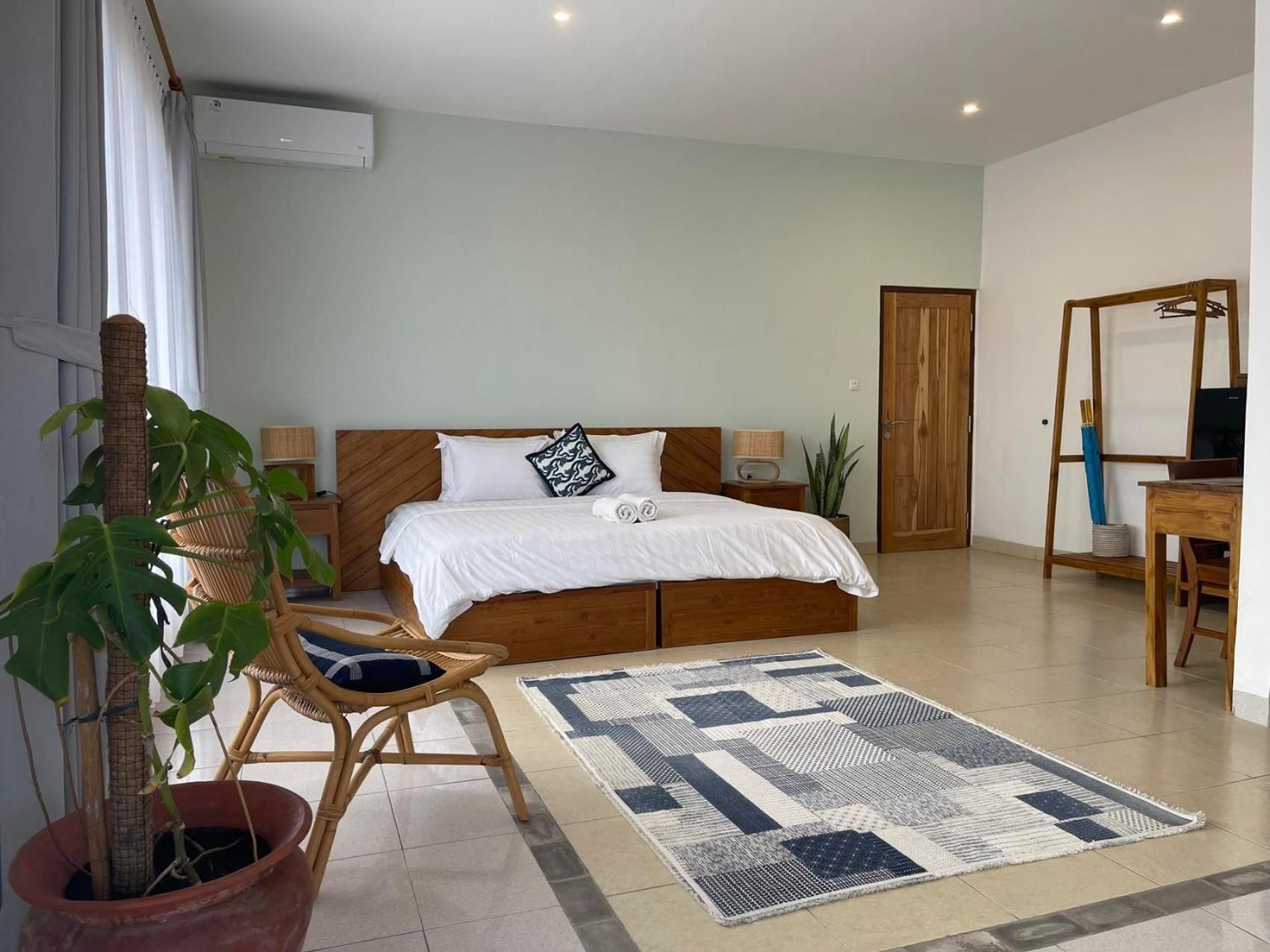 Deluxe Double Room with Balcony and Sea View