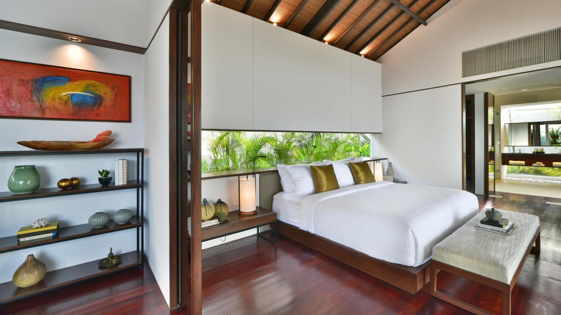 Villa with Garden View