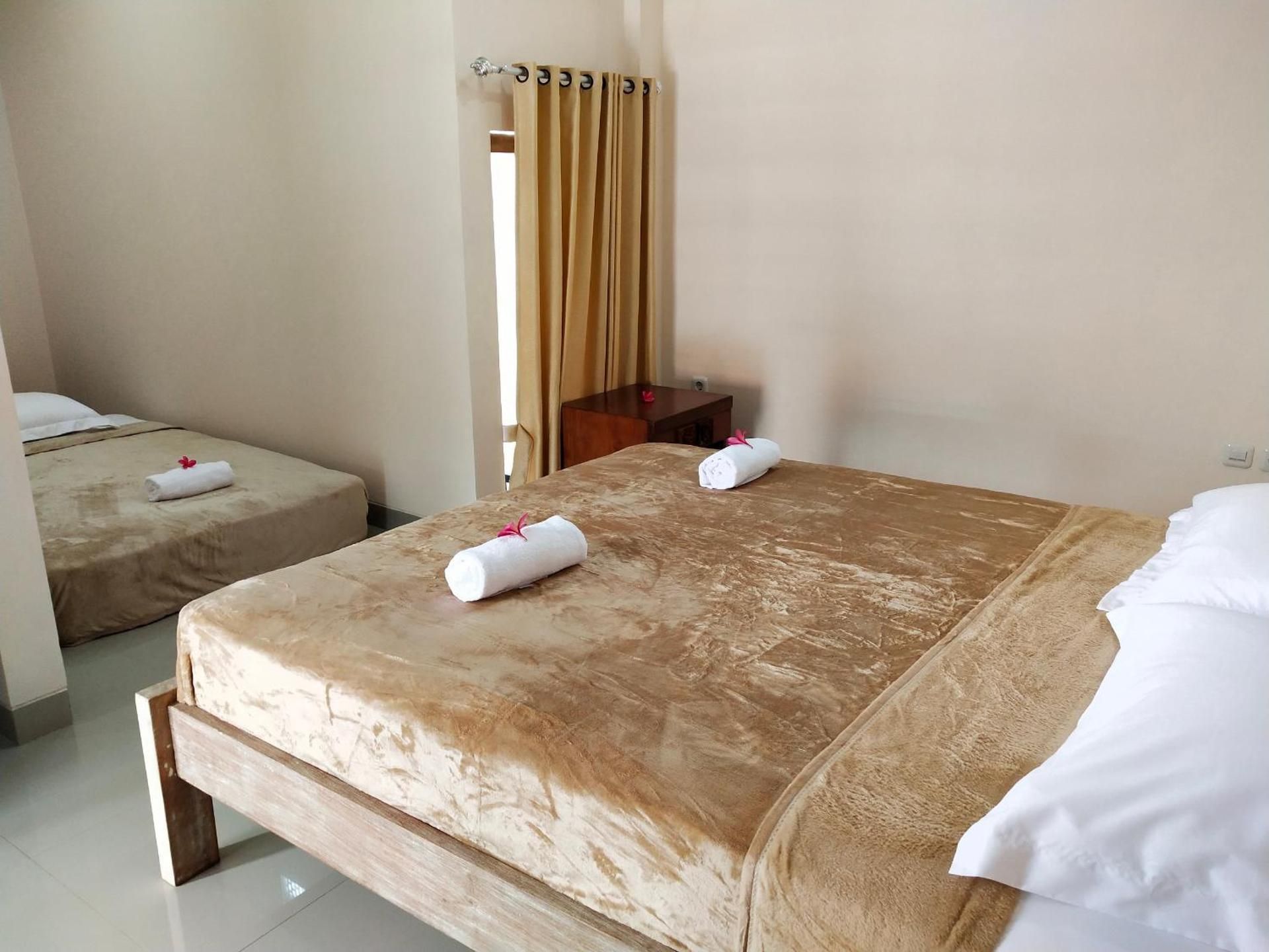 Double Room with Balcony (2 Adults + 1 Child)