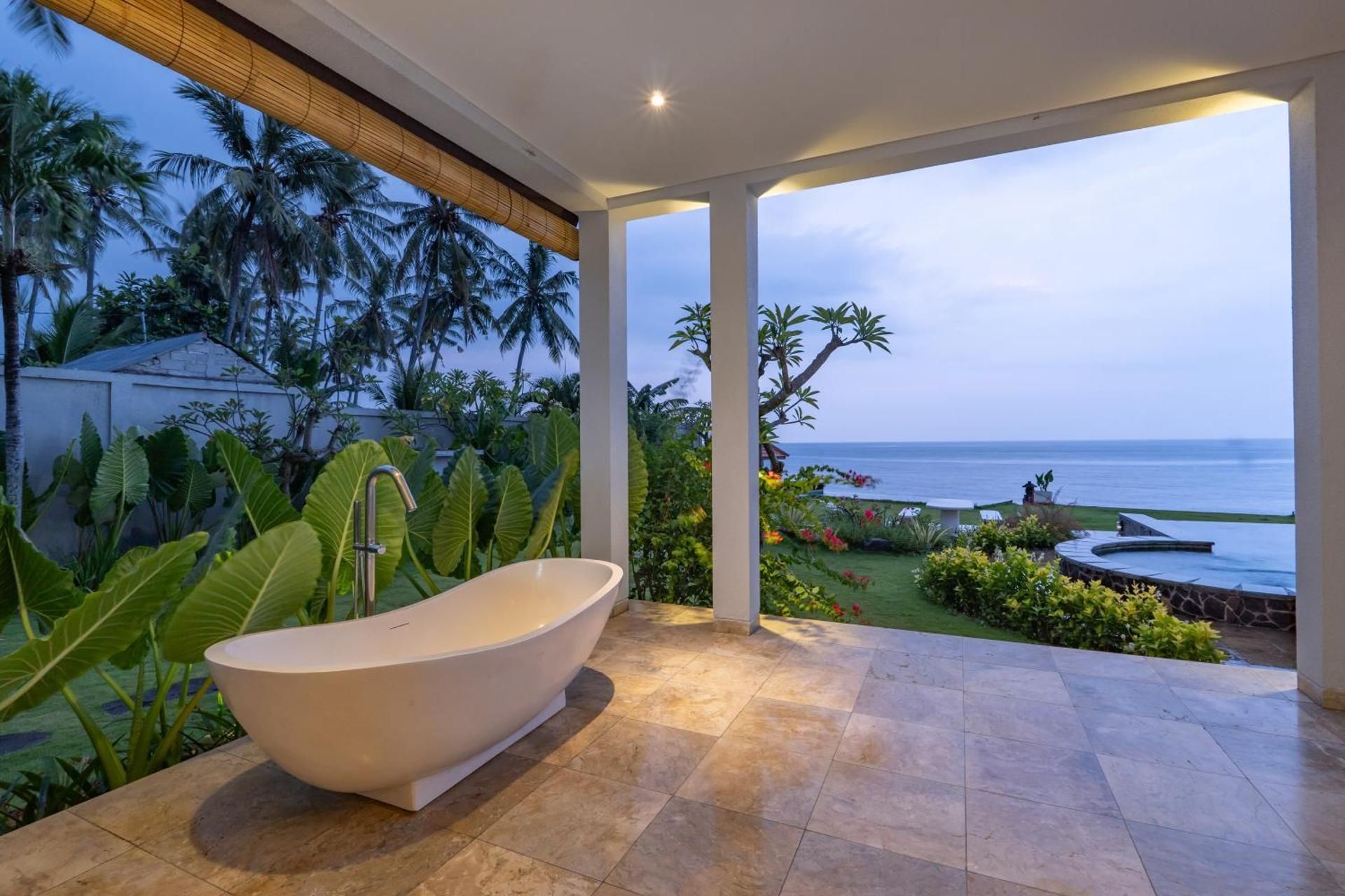 Seaside Oceana Suites by Mahaprana Suite Ocean View 3