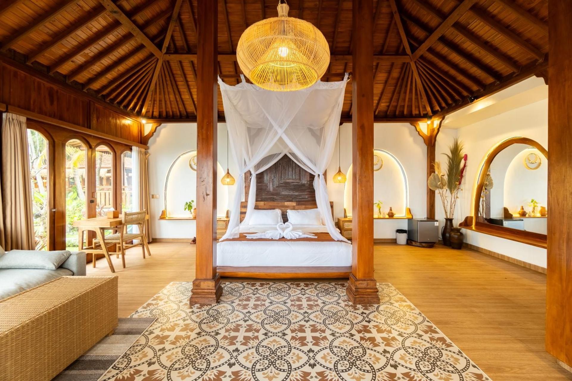 King Suite with Ocean View