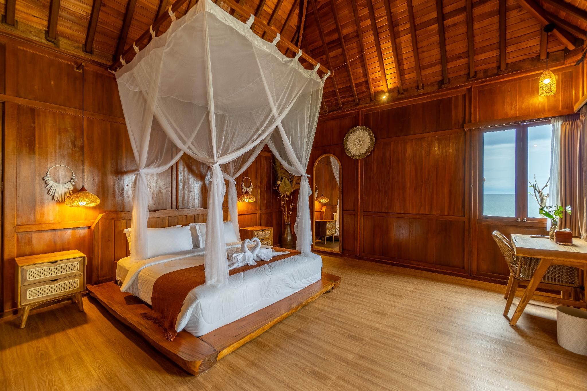 Delux Double Room with Balcony and Ocean View