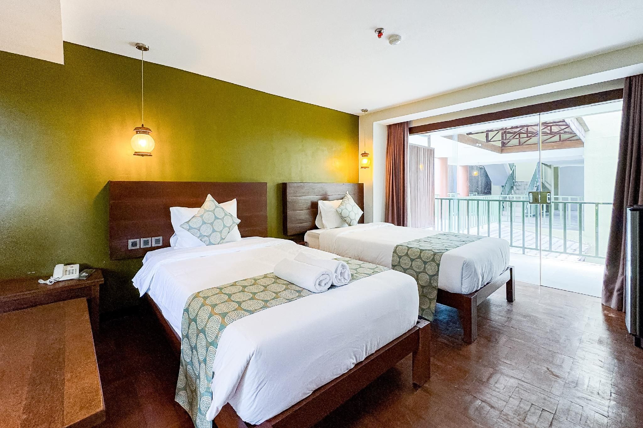 Deluxe Twin Room