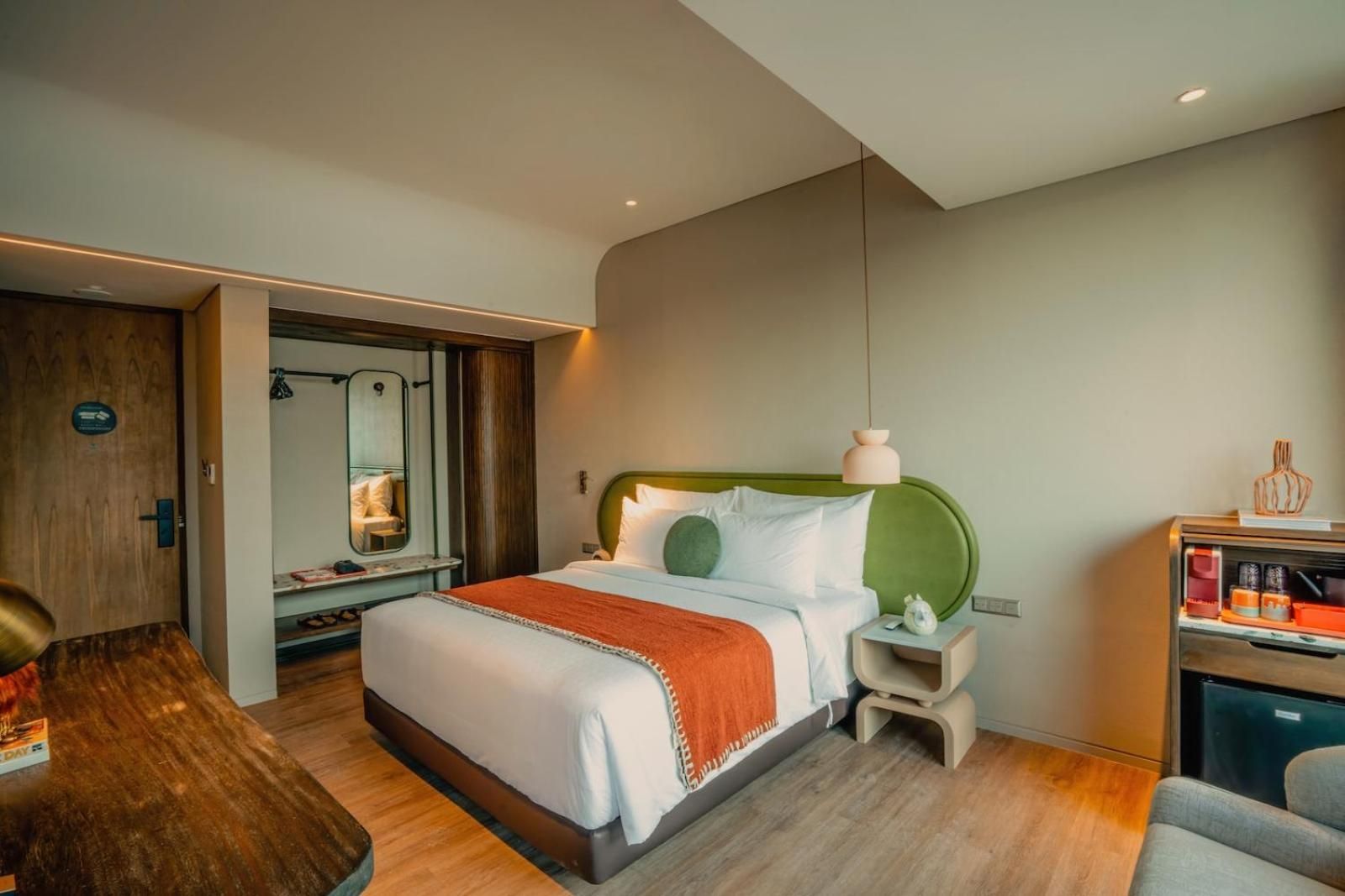 Eureka Rooftop Studio King