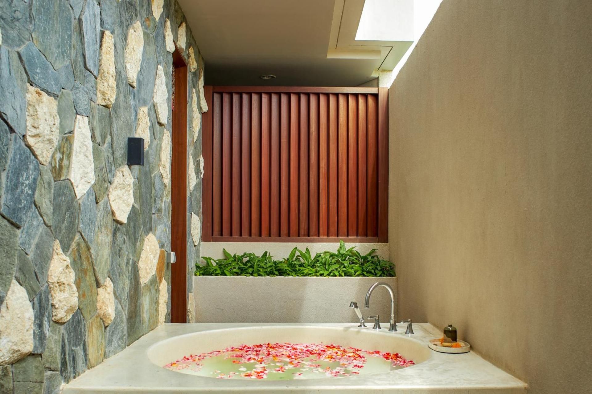 Deluxe Double Room with Bath