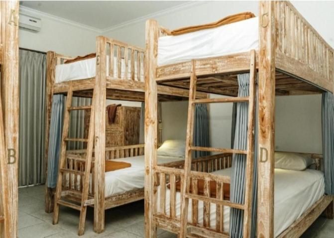 Bed in 10-Bed Mixed Dormitory Room