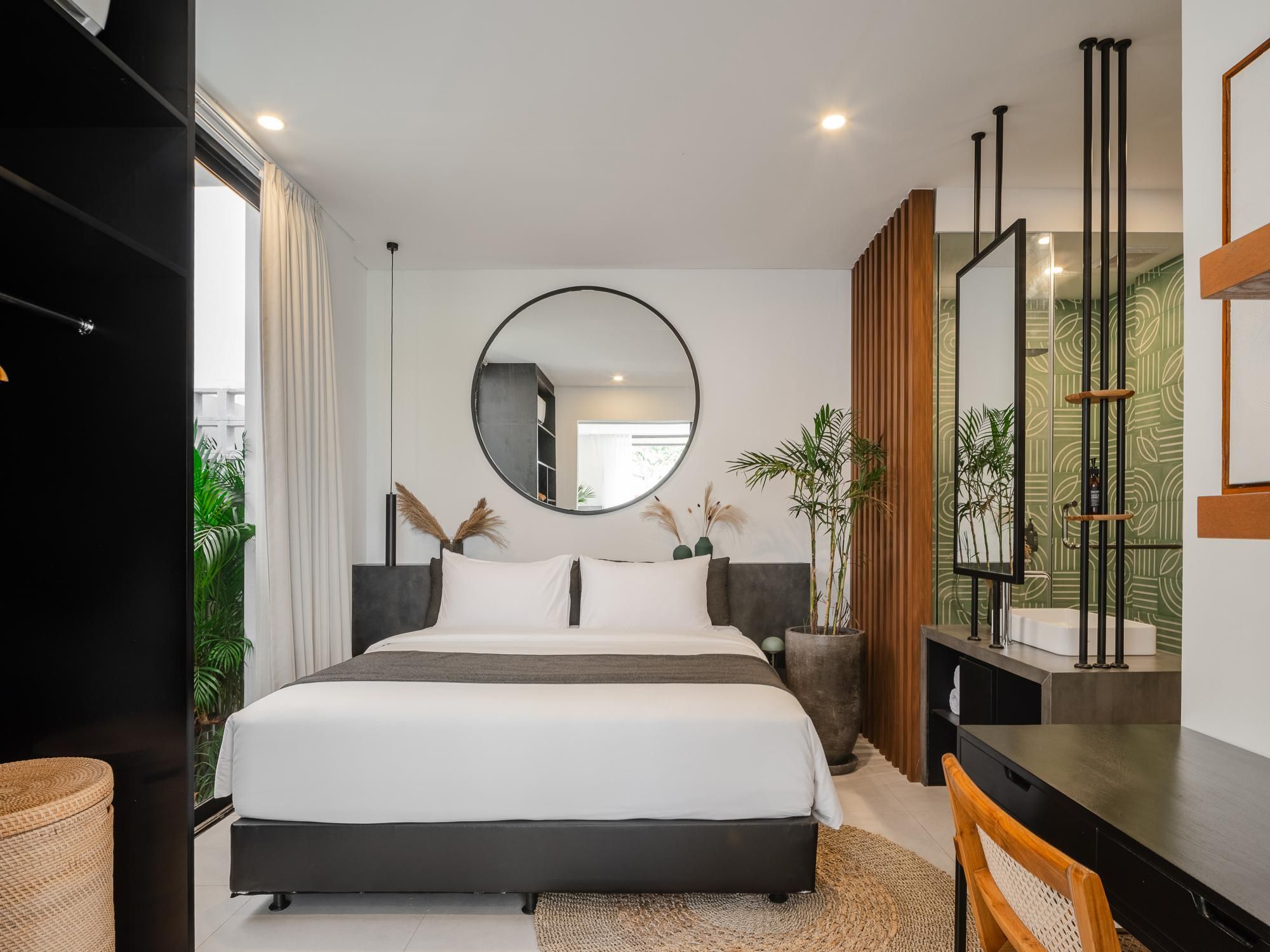 Studio Apartment