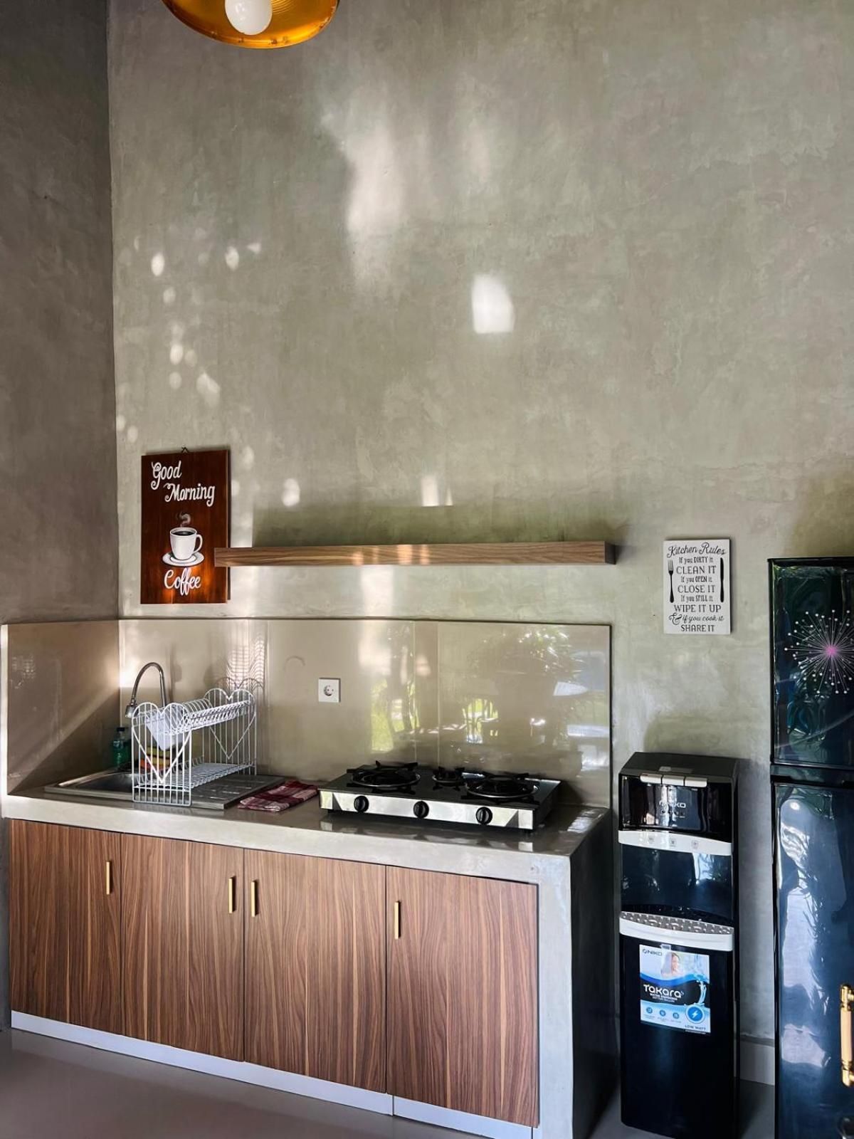 Wiryaroja Guest House