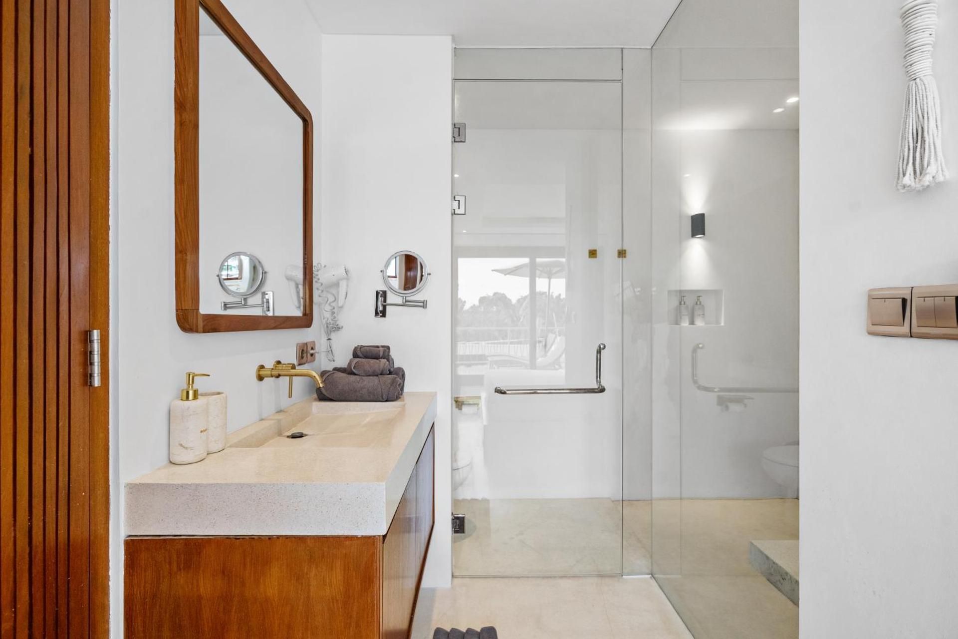 One Bedroom Villa with Pool - PAGI 4