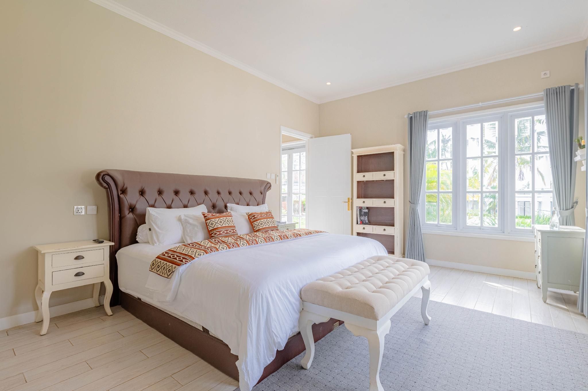 Junior Suite with King Bed