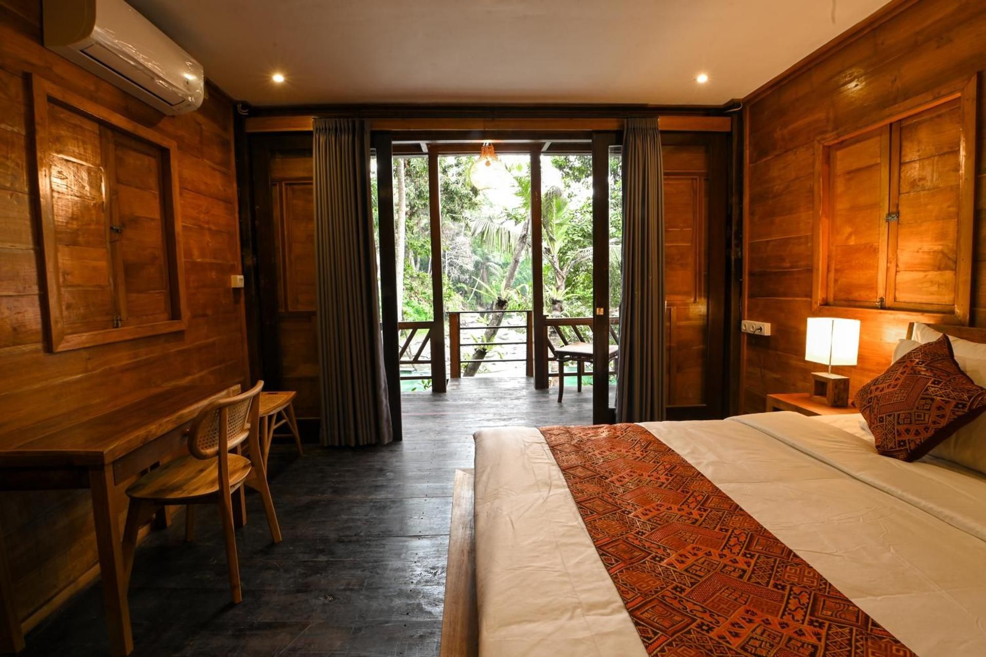One-Bedroom Bungalow