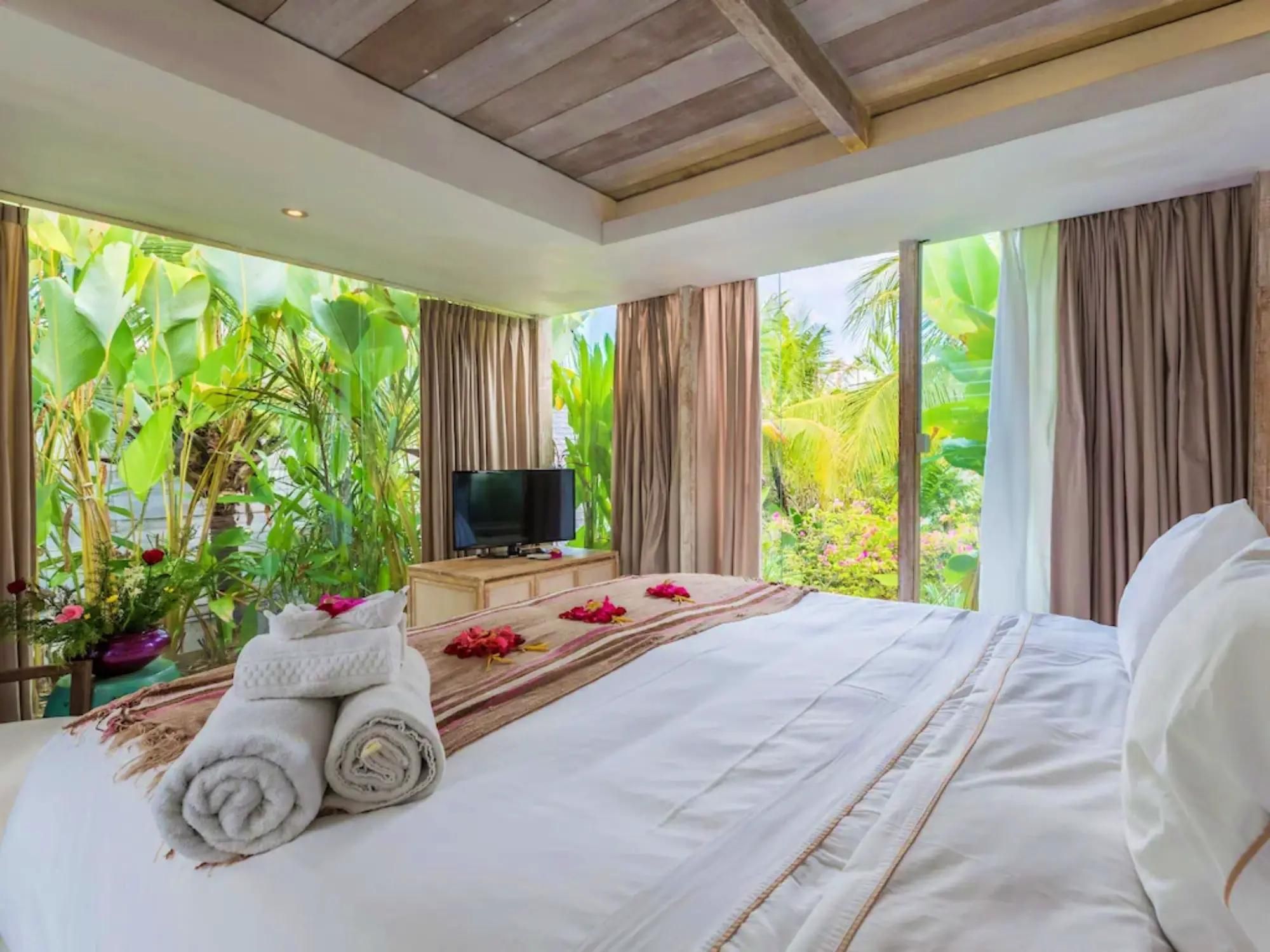 Three Bedroom Panoramic Pool Villa