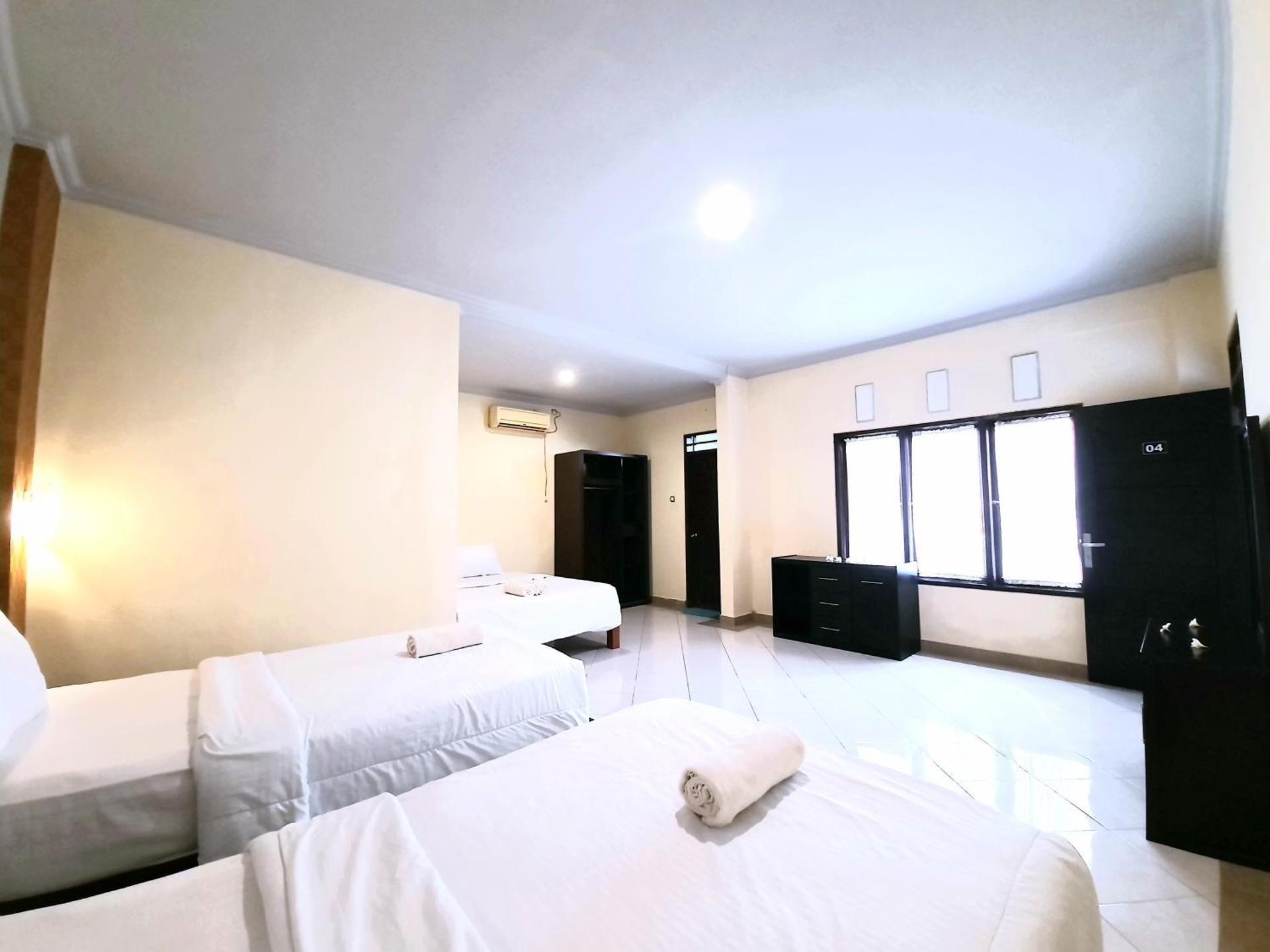 Deluxe Family Room