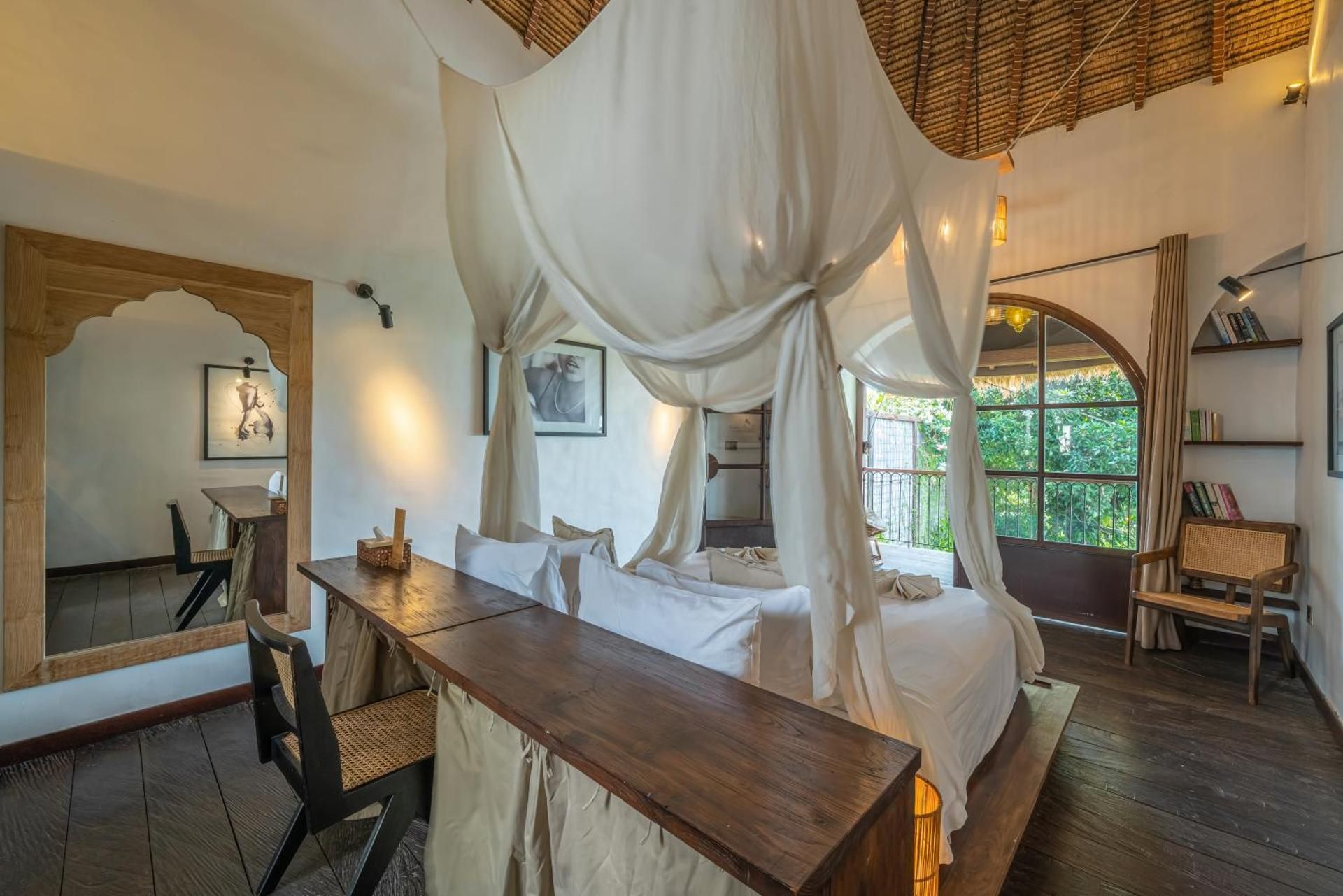 Ora -Elegant Tropical 6 BR Villa in Canggu