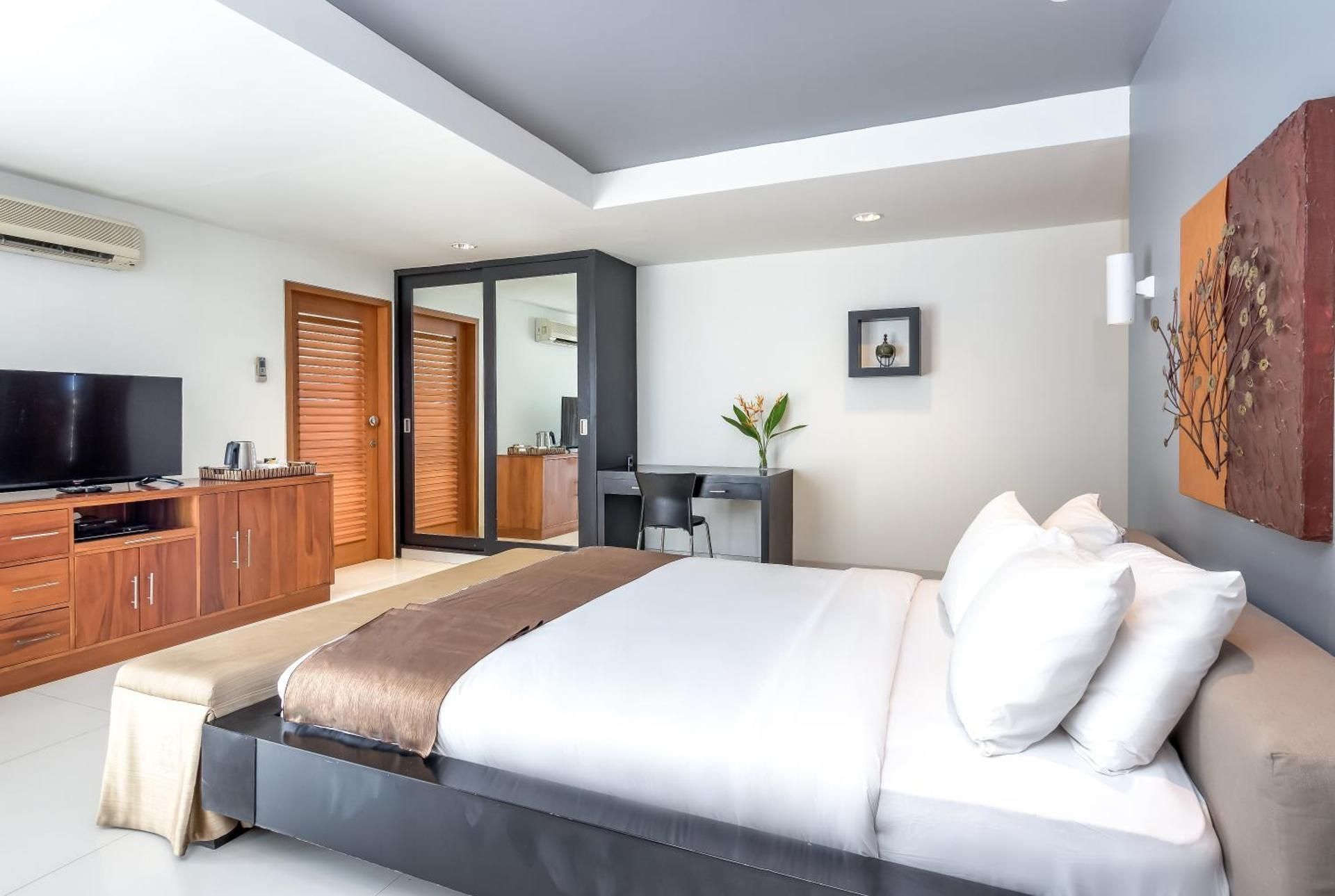 Five Bedroom Villa with Sea View