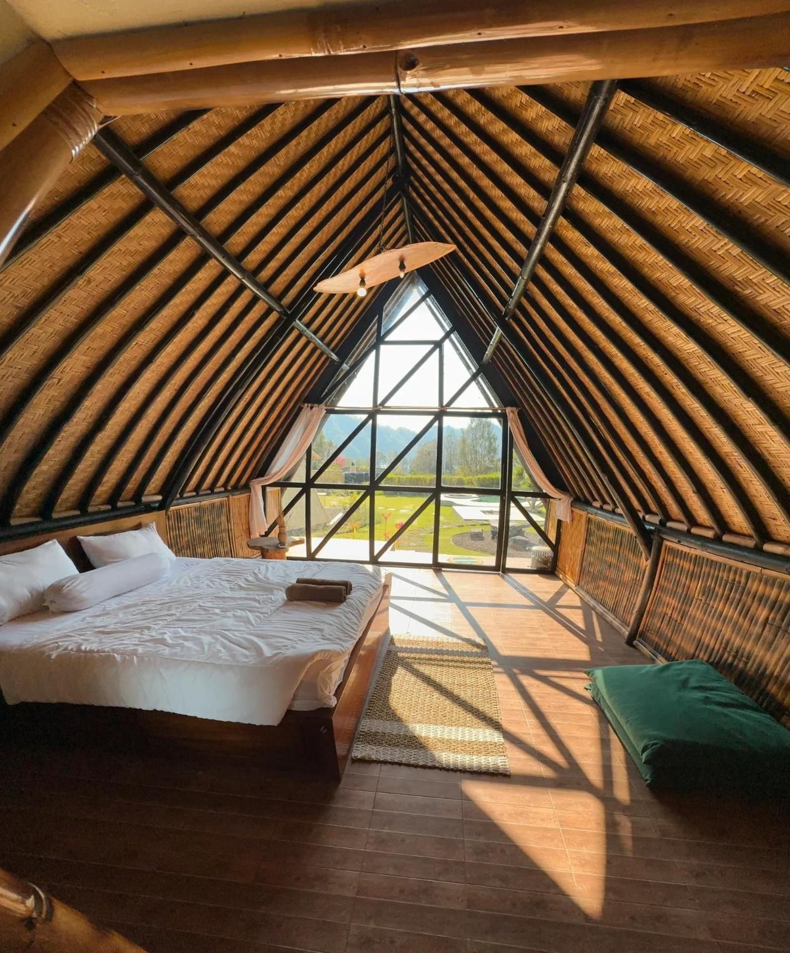 Triangle Room with Jeep Package