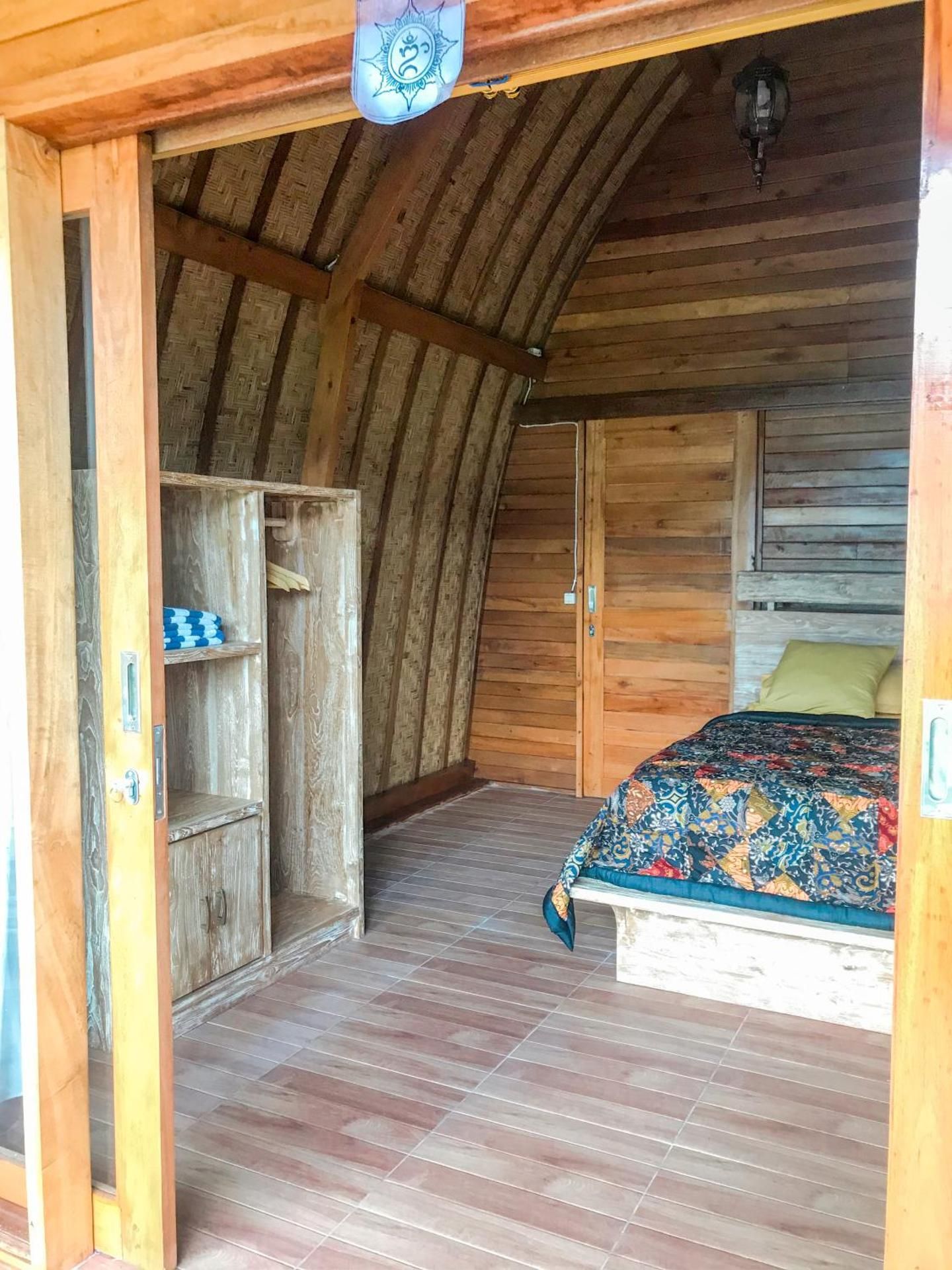 Deluxe Room (2 Adults + 1 Child)