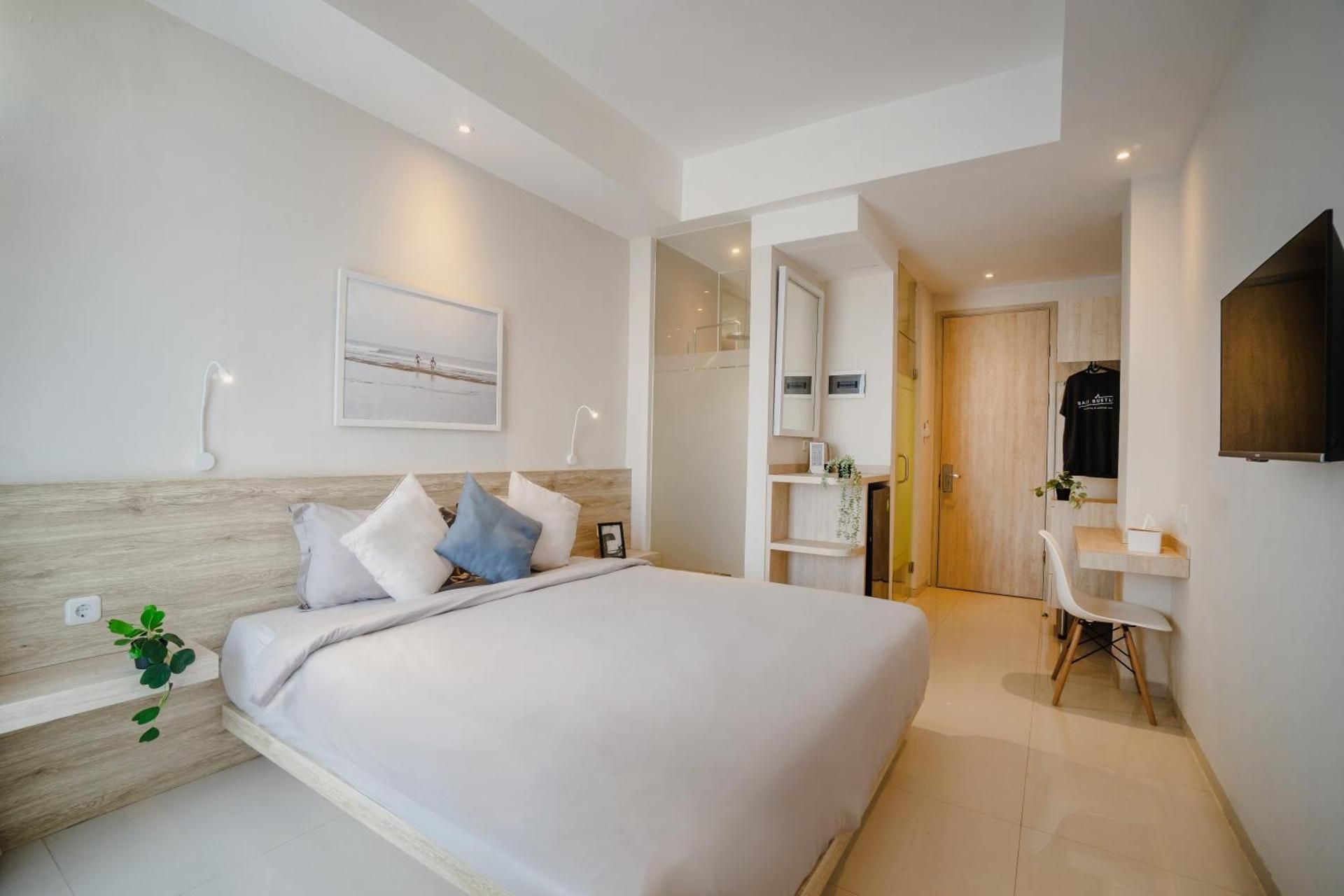 Apartment with City View