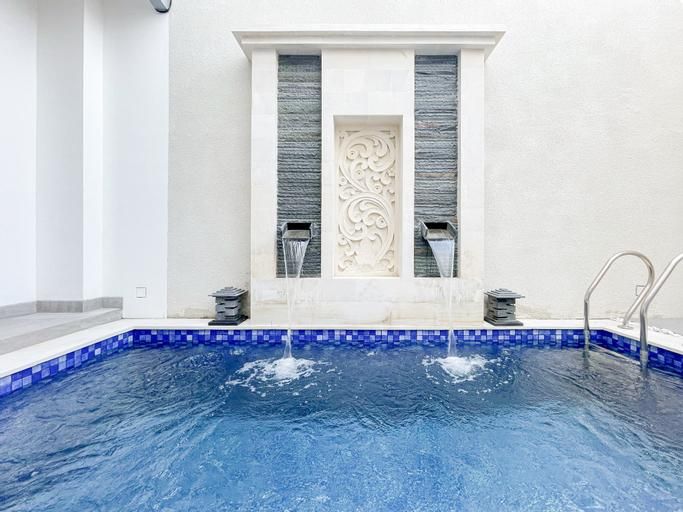 44a724b3abe84b8c2552bf63a7415a08