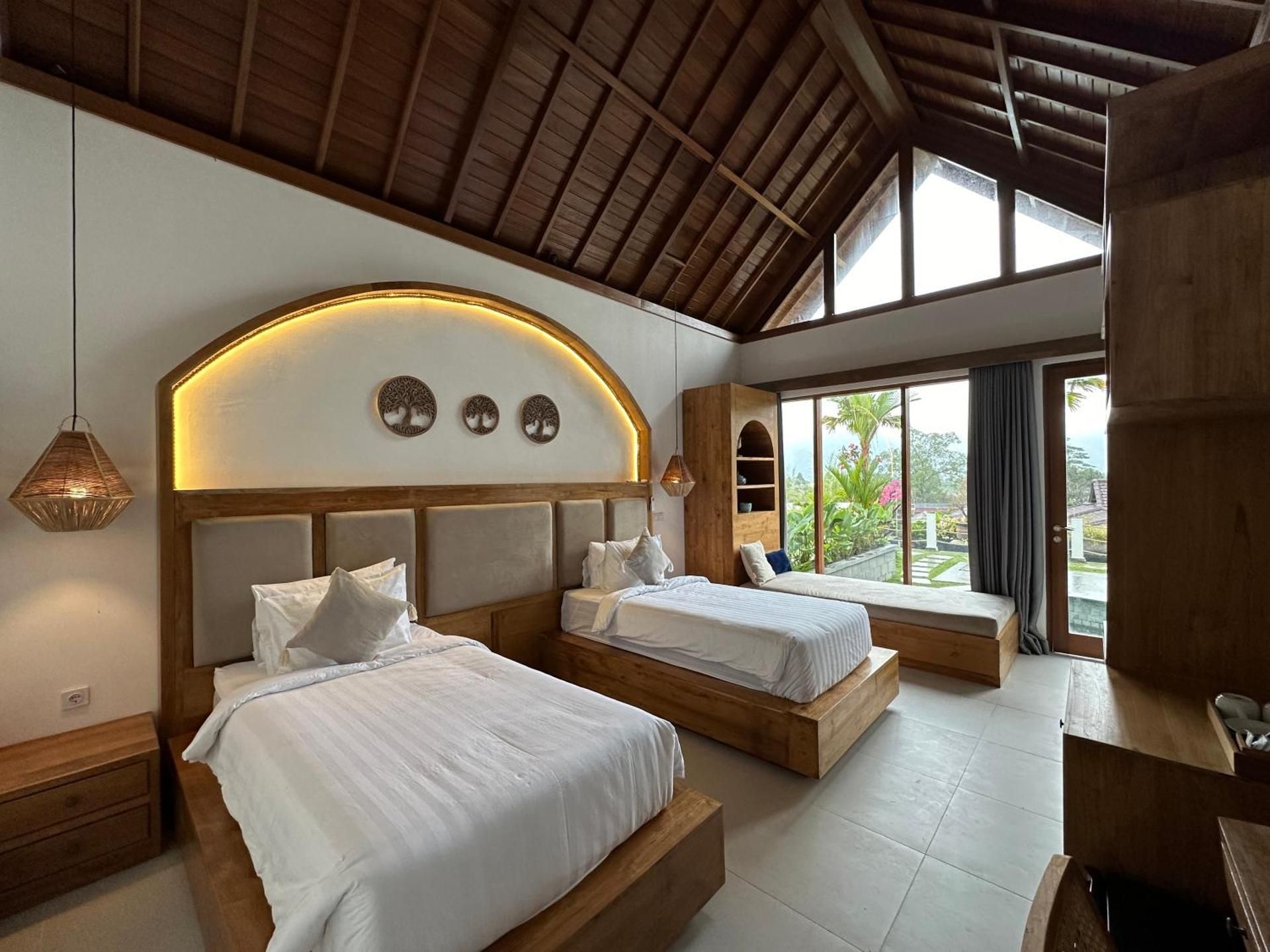Deluxe Double Room with Extra Bed