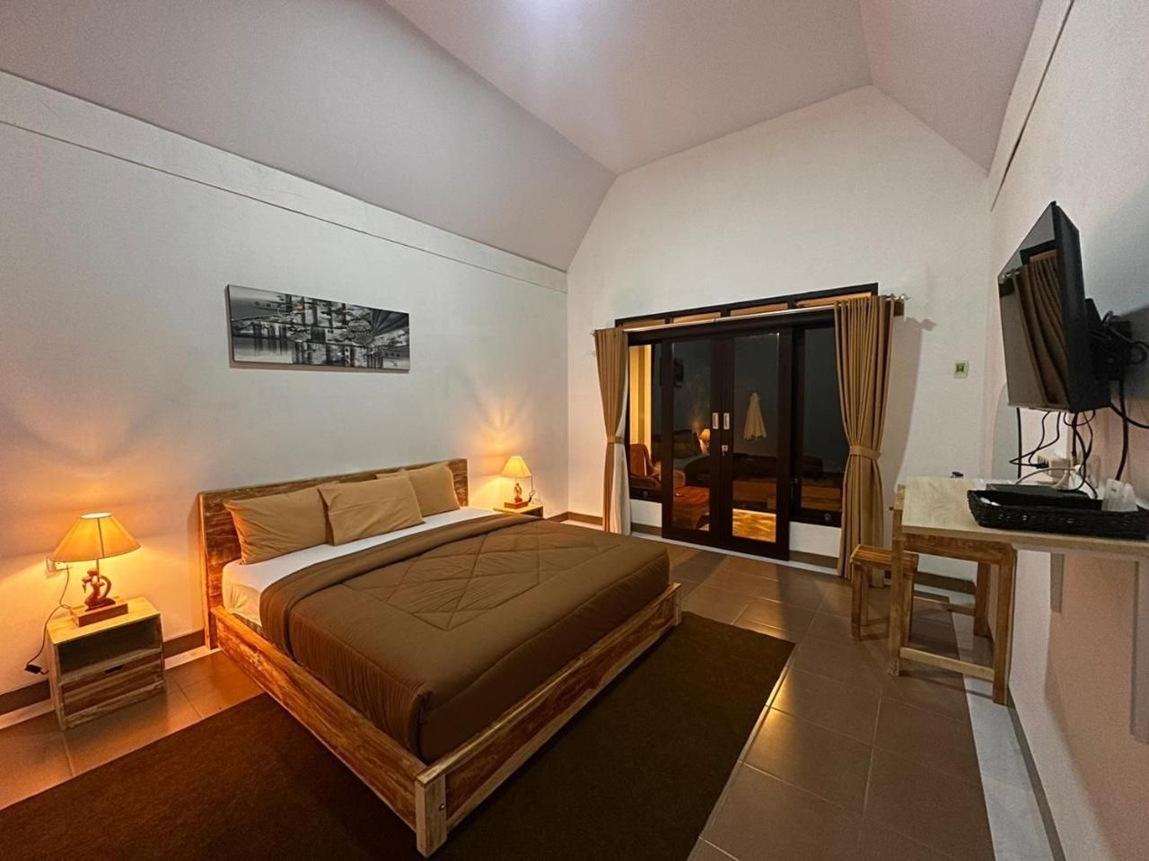 Double Room with Lake View