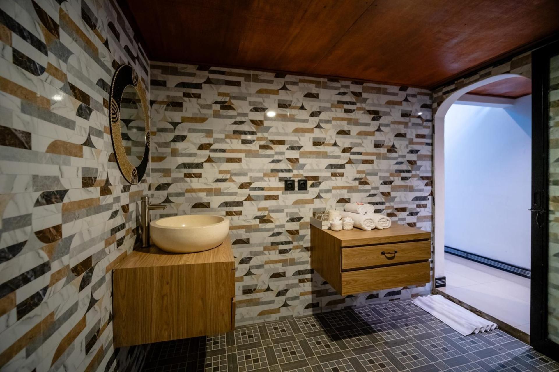 Suite with Mountain View