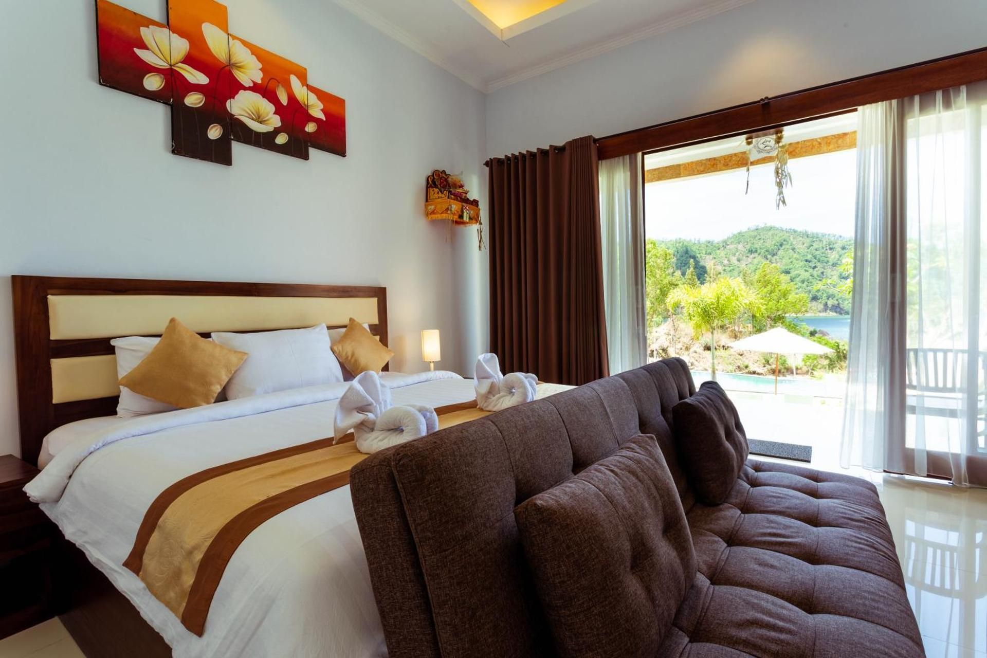 Deluxe Room with Jeep package
