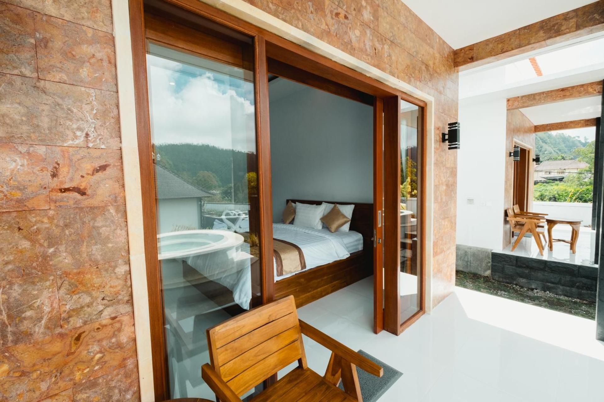 Deluxe Signature Room